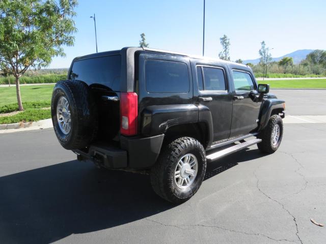 Photo 3 VIN: 5GTDN136668287372 - HUMMER H3 