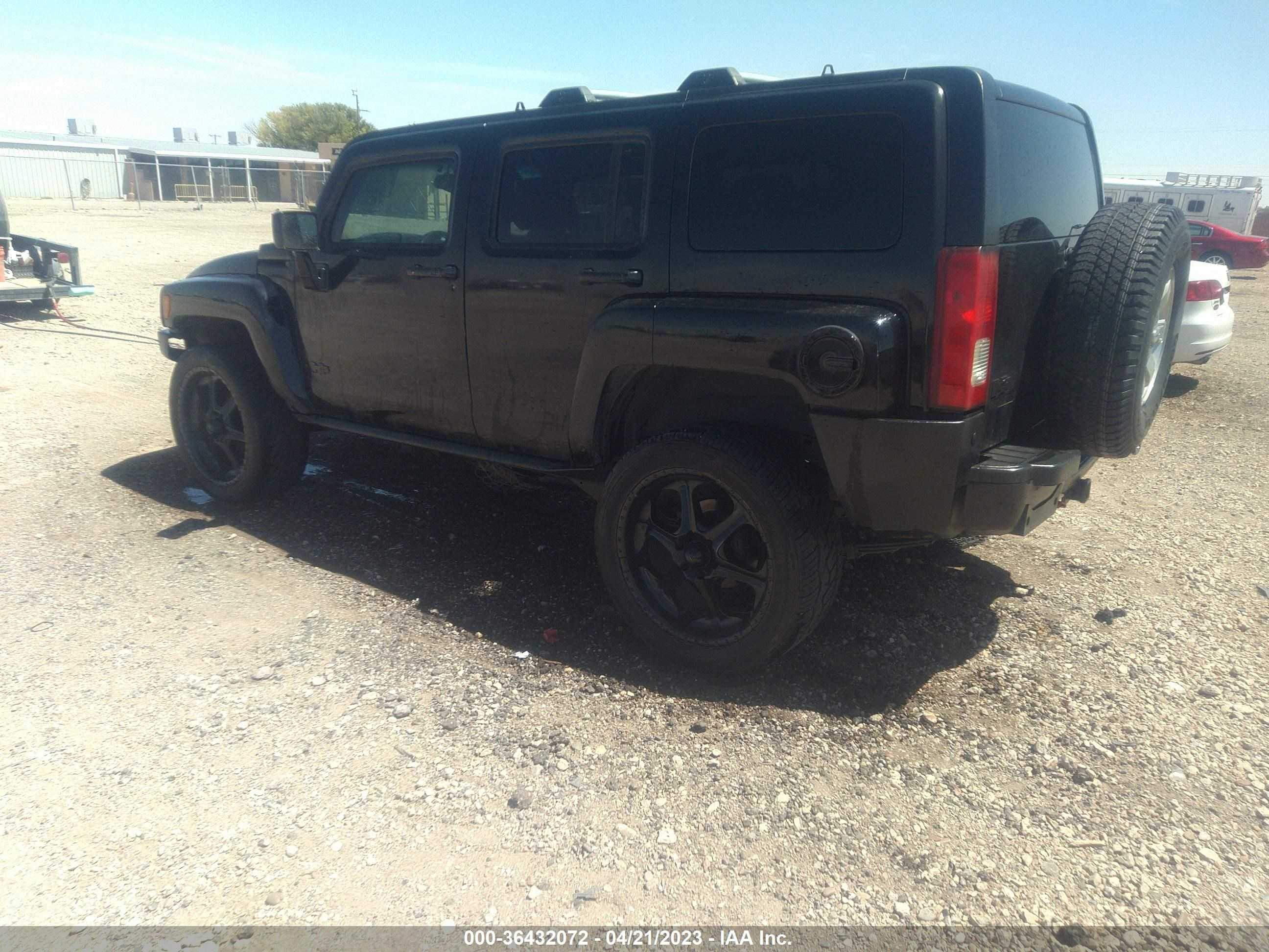 Photo 2 VIN: 5GTDN136768122530 - HUMMER NULL 