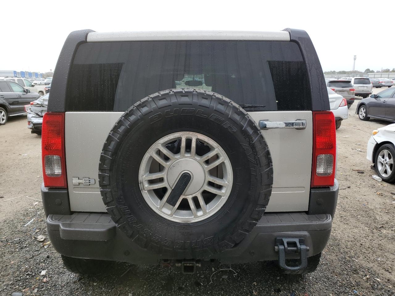 Photo 5 VIN: 5GTDN136868104294 - HUMMER H3 