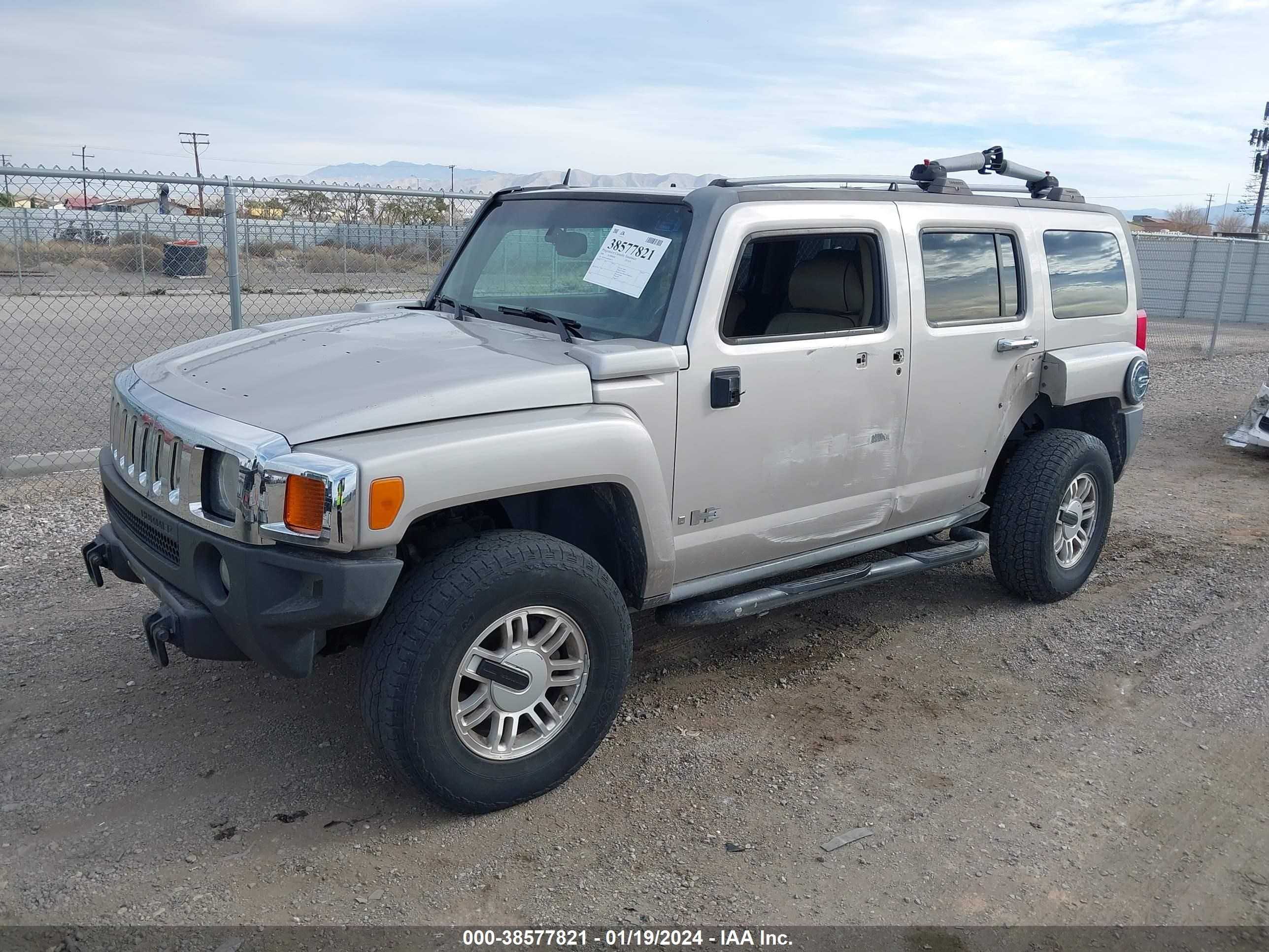 Photo 1 VIN: 5GTDN136968106135 - HUMMER H3 