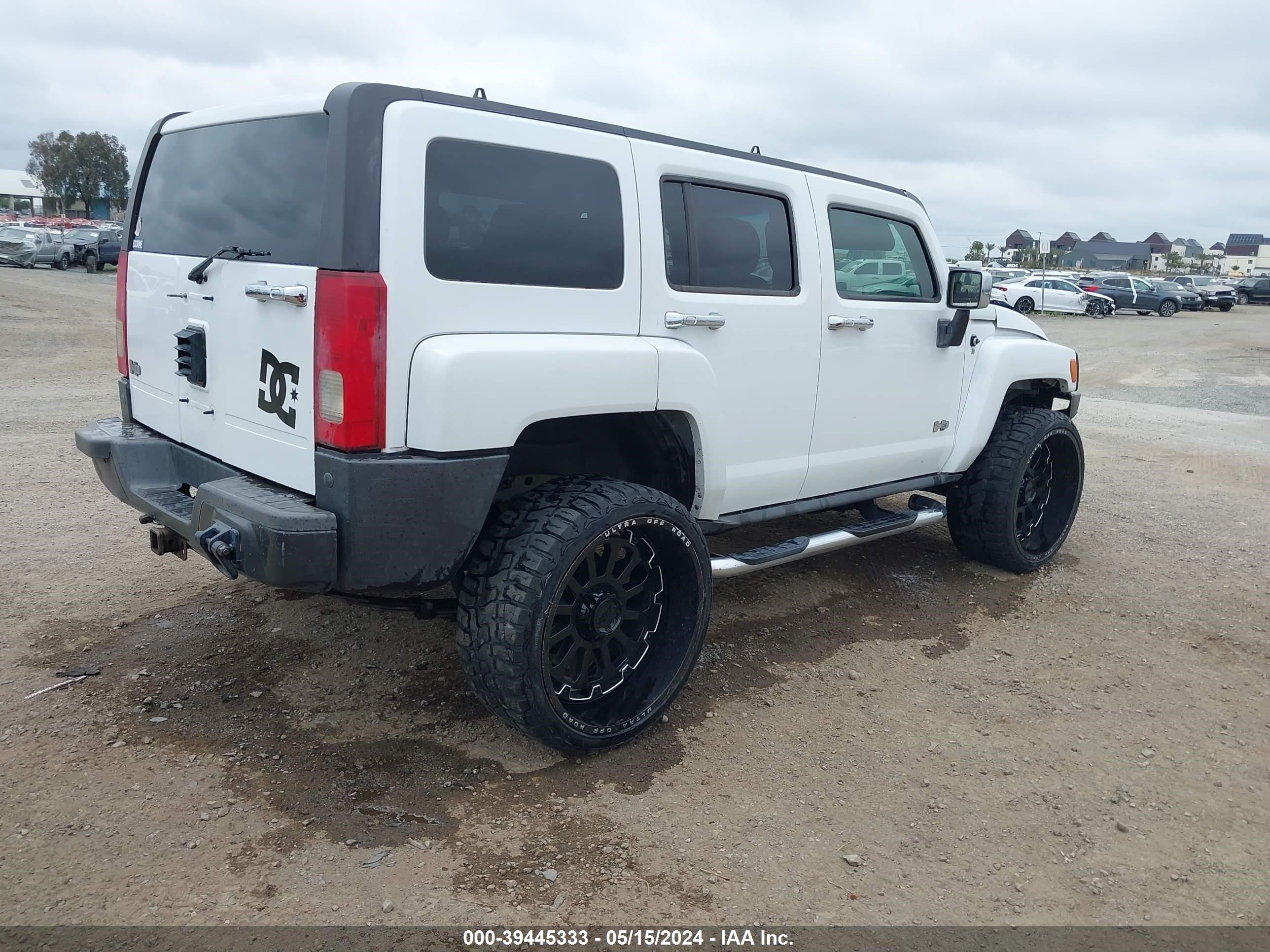 Photo 3 VIN: 5GTDN136968241289 - HUMMER NULL 