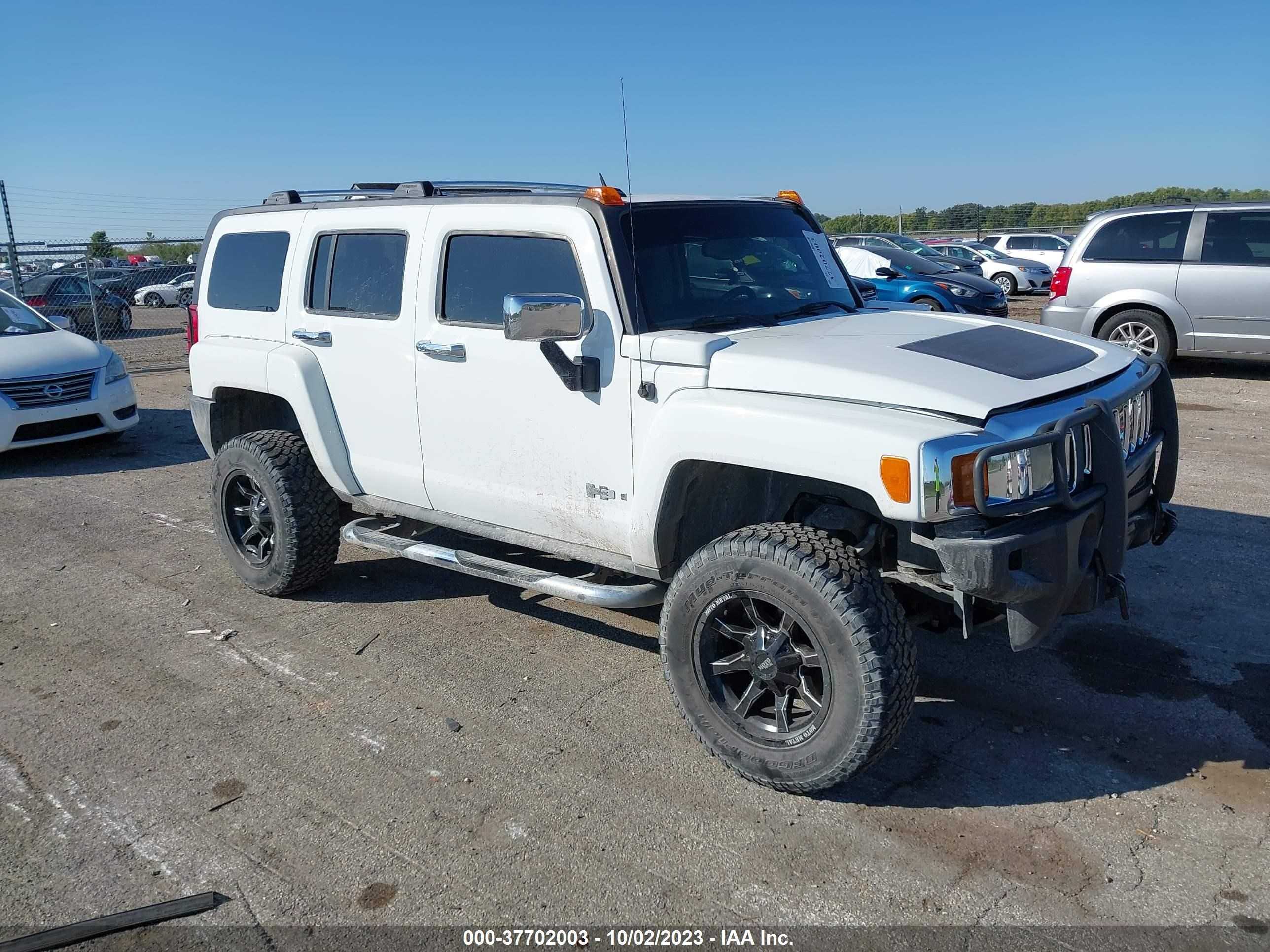 Photo 0 VIN: 5GTDN136X68127172 - HUMMER H3 