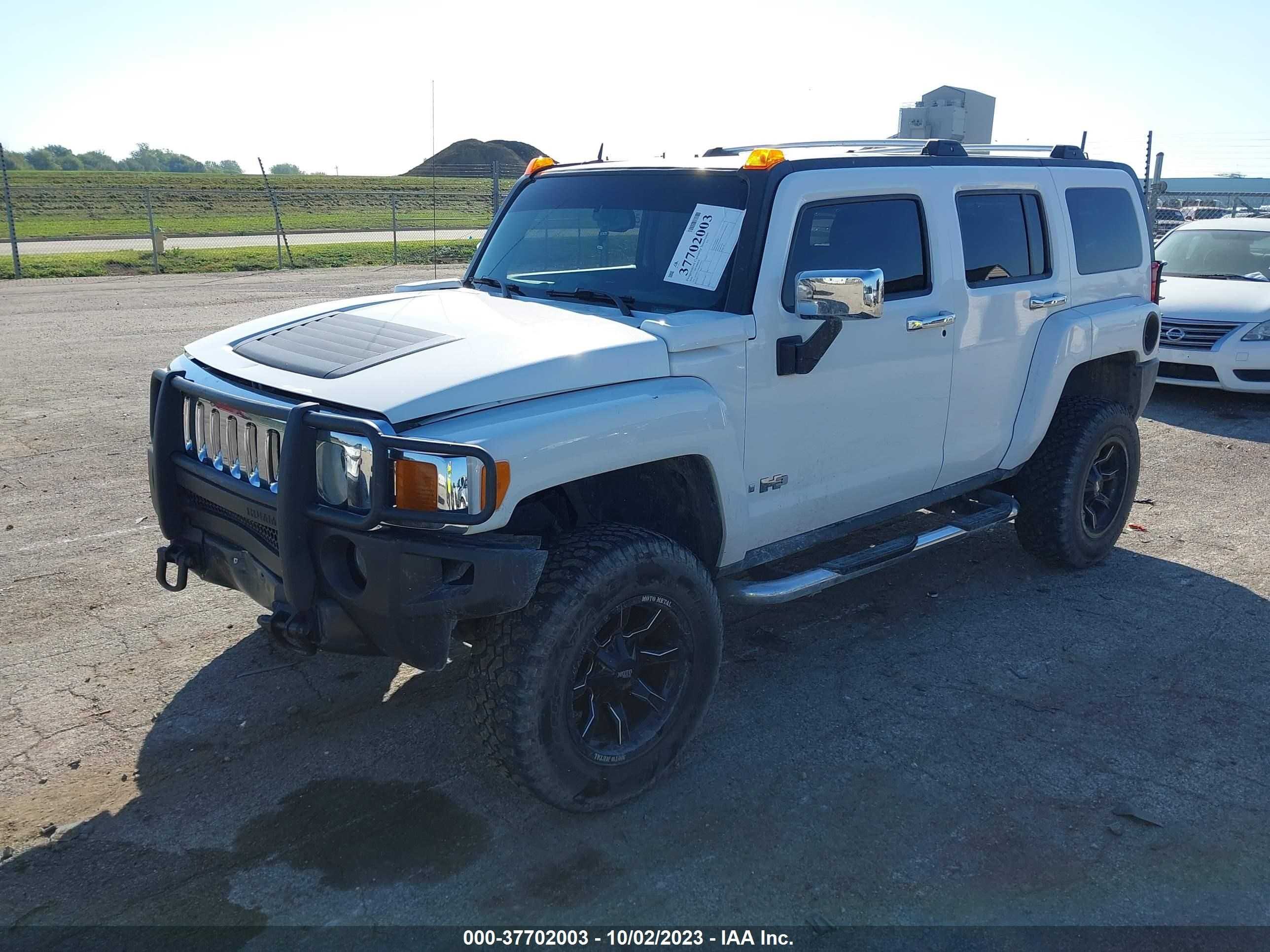 Photo 1 VIN: 5GTDN136X68127172 - HUMMER H3 