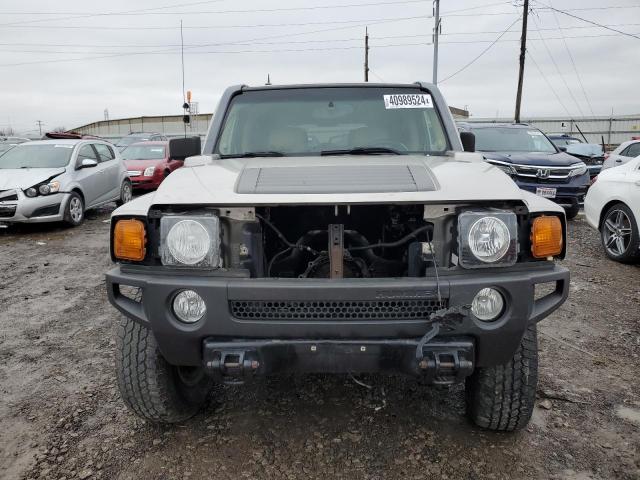 Photo 4 VIN: 5GTDN136X68149947 - HUMMER H3 