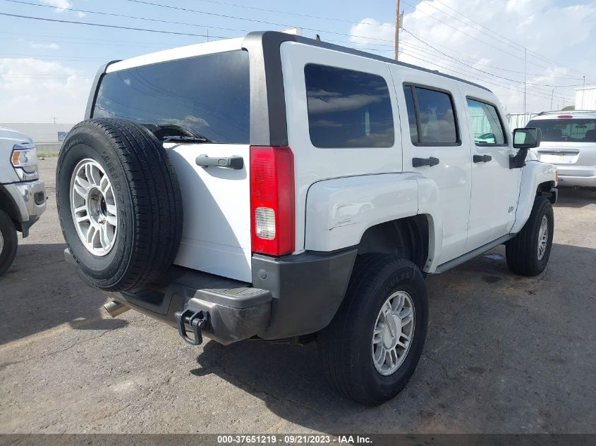 Photo 3 VIN: 5GTDN136X68210889 - HUMMER H3 