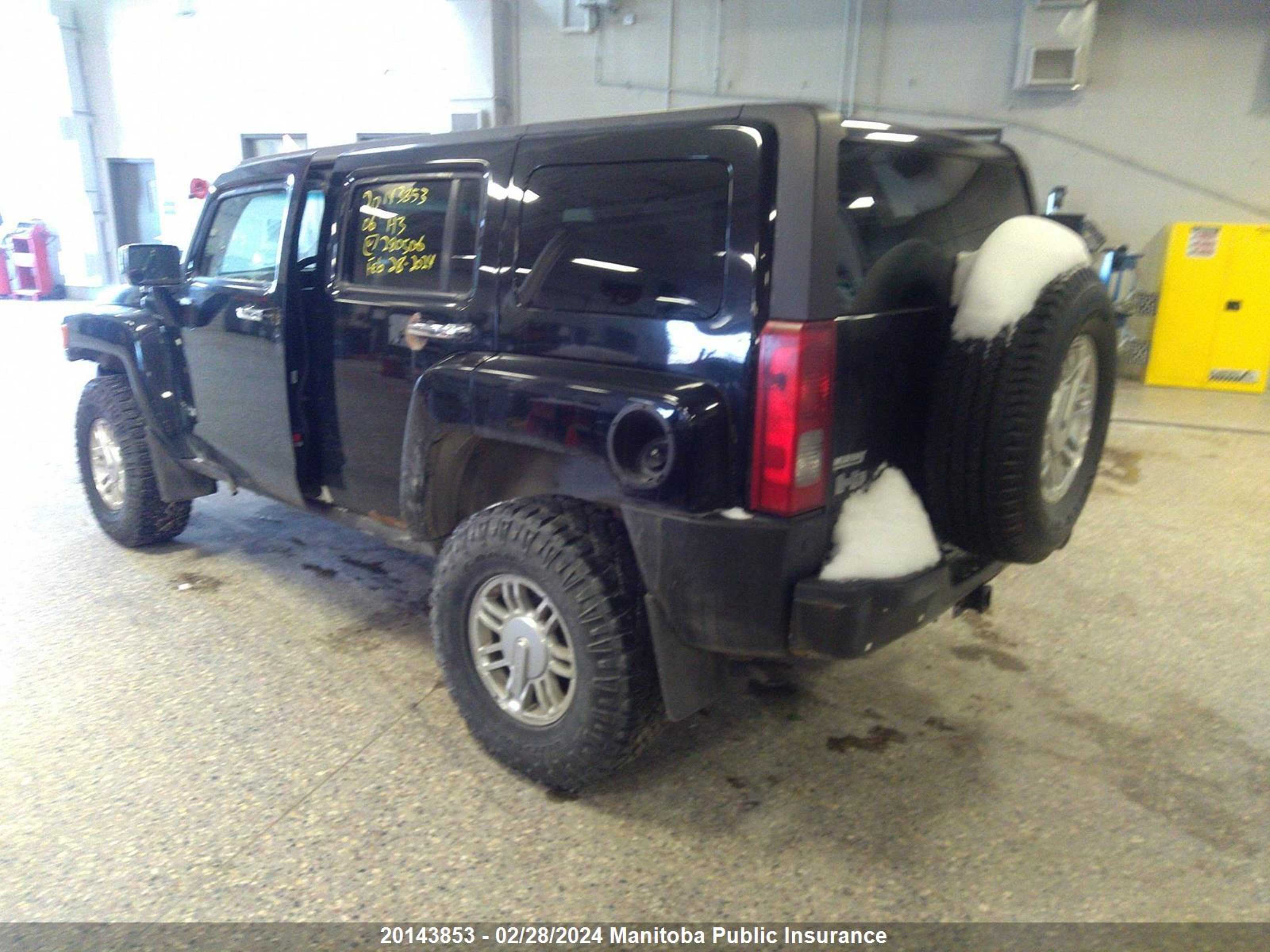 Photo 2 VIN: 5GTDN136X68280506 - HUMMER H3 