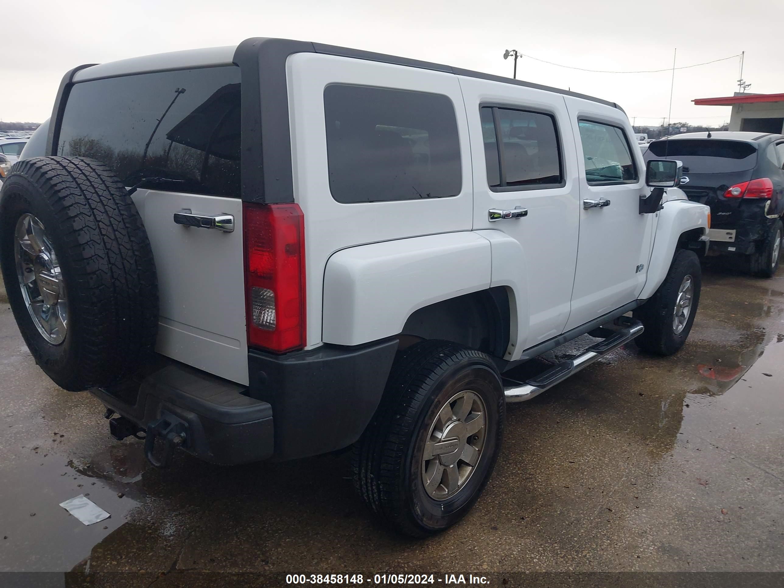 Photo 3 VIN: 5GTDN13E078165101 - HUMMER H3 