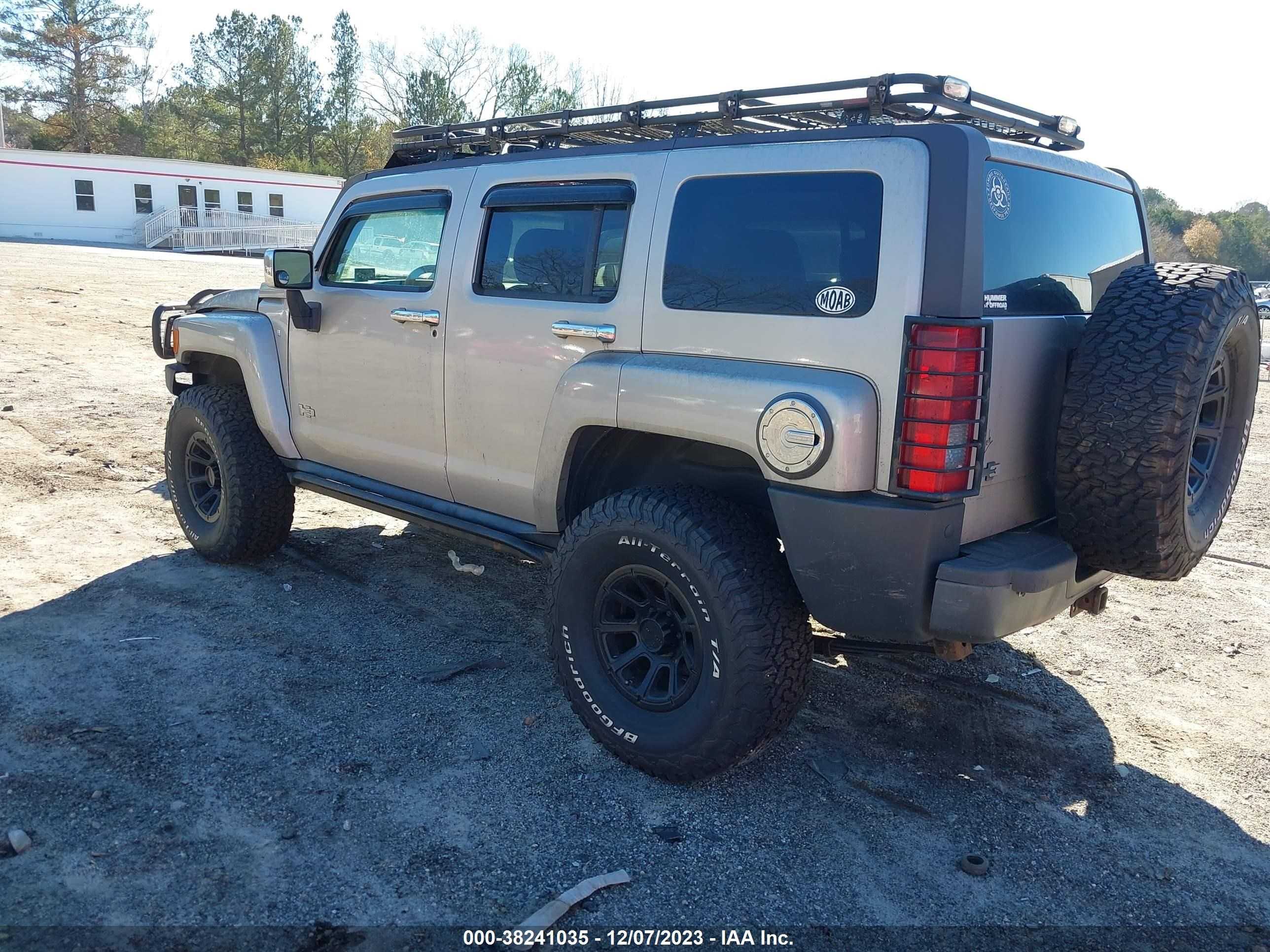 Photo 2 VIN: 5GTDN13E178100595 - HUMMER H3 