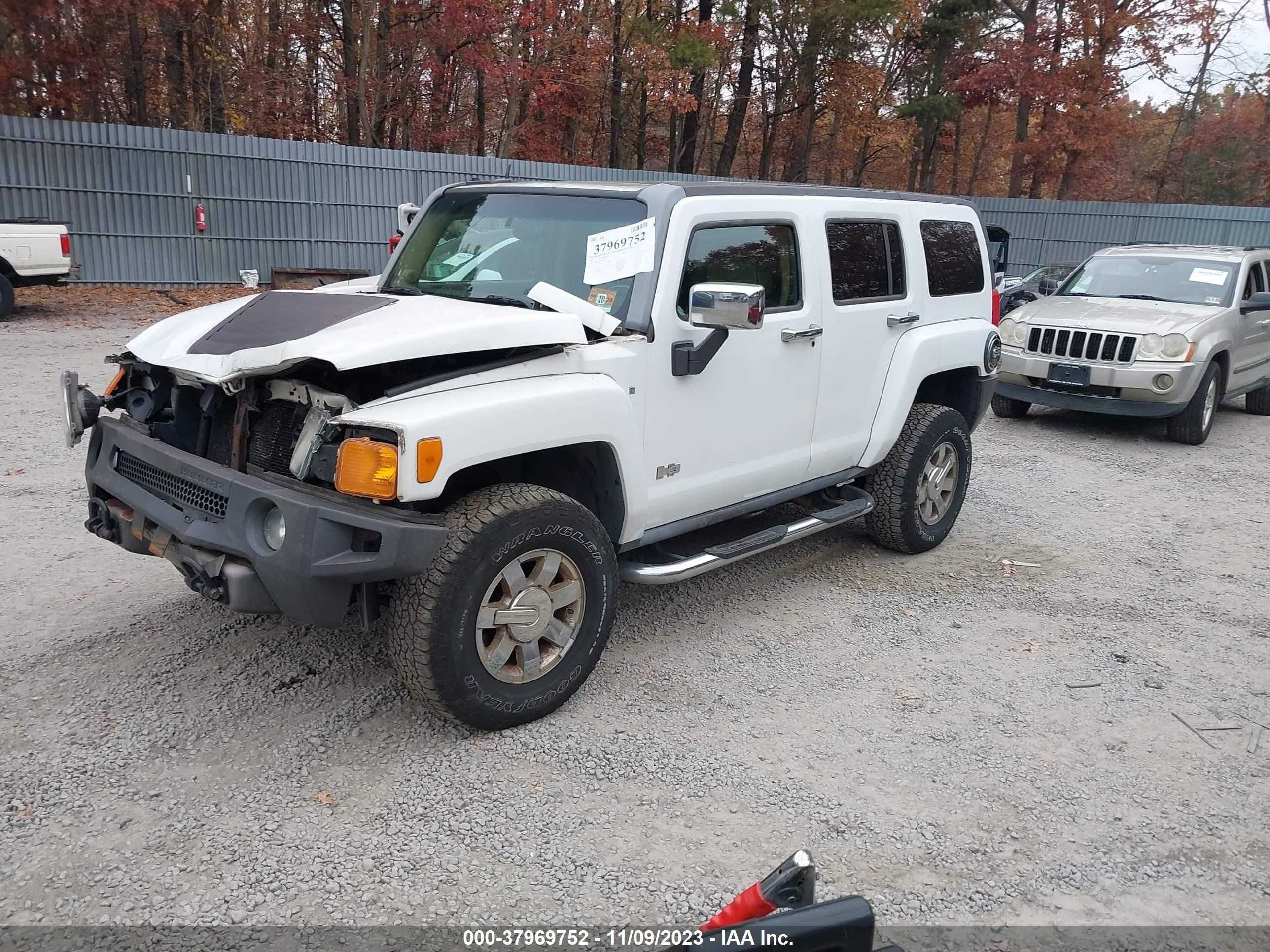 Photo 1 VIN: 5GTDN13E178118756 - HUMMER H3 