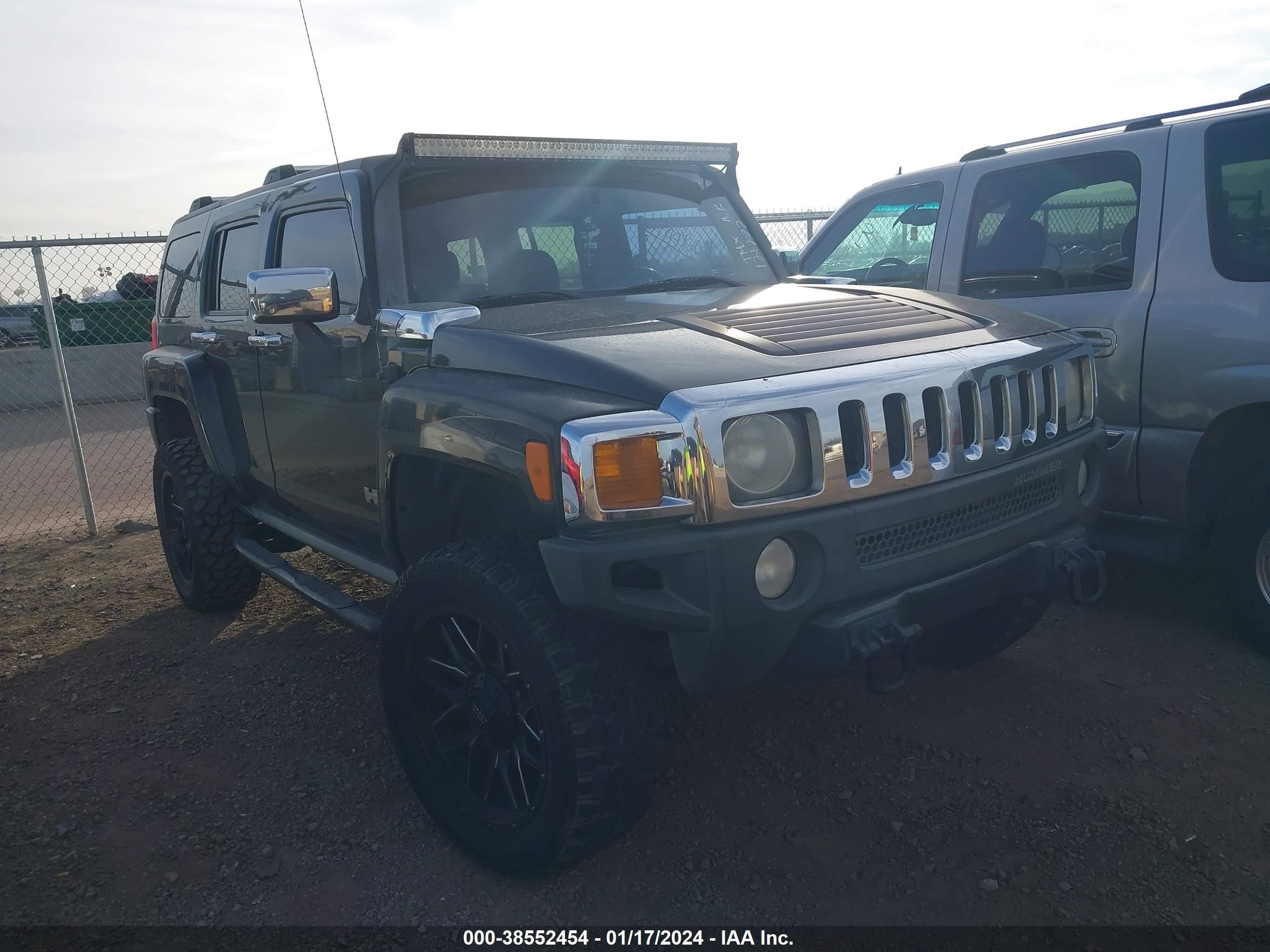 Photo 0 VIN: 5GTDN13E178121222 - HUMMER H3 