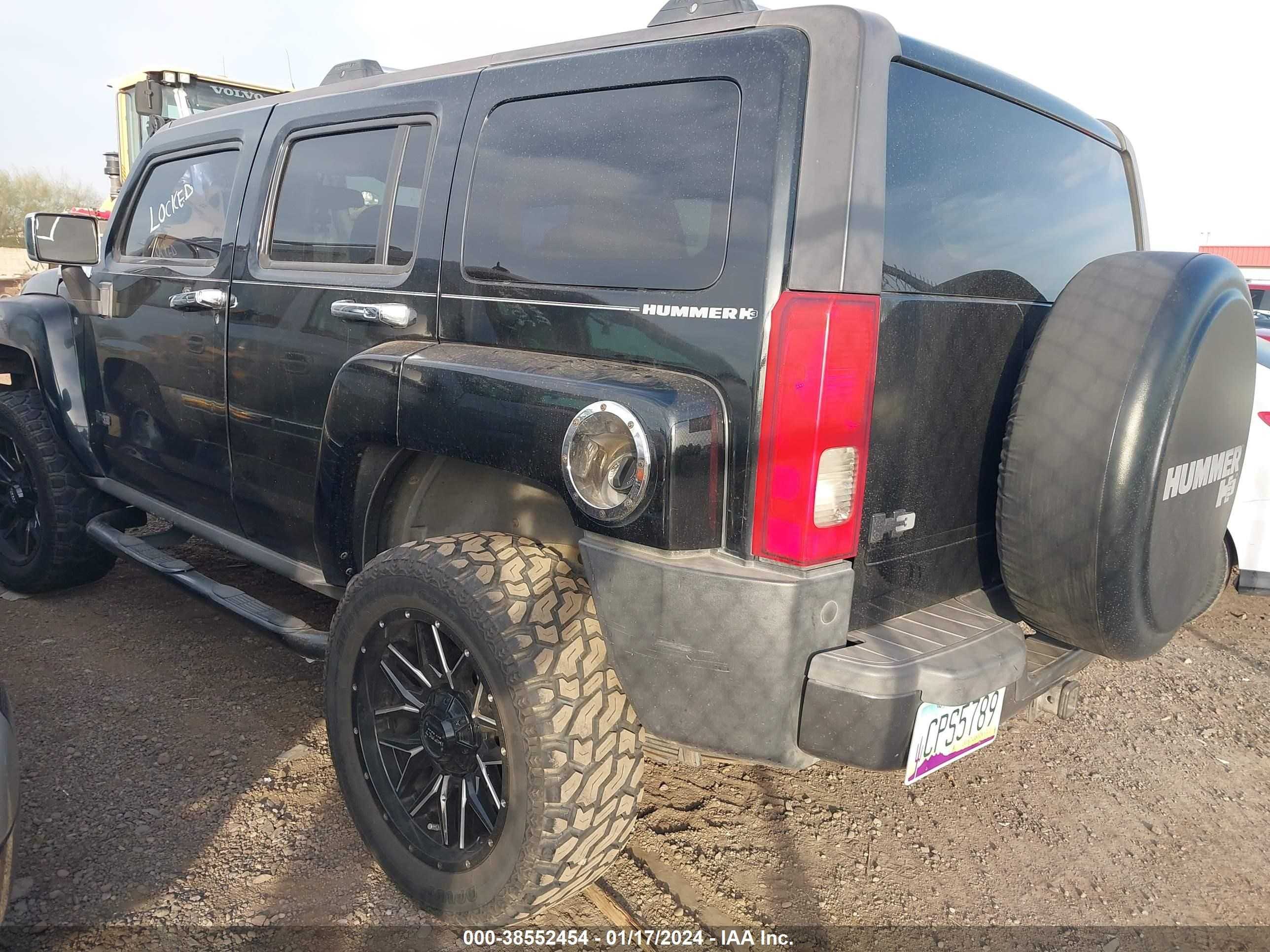 Photo 2 VIN: 5GTDN13E178121222 - HUMMER H3 