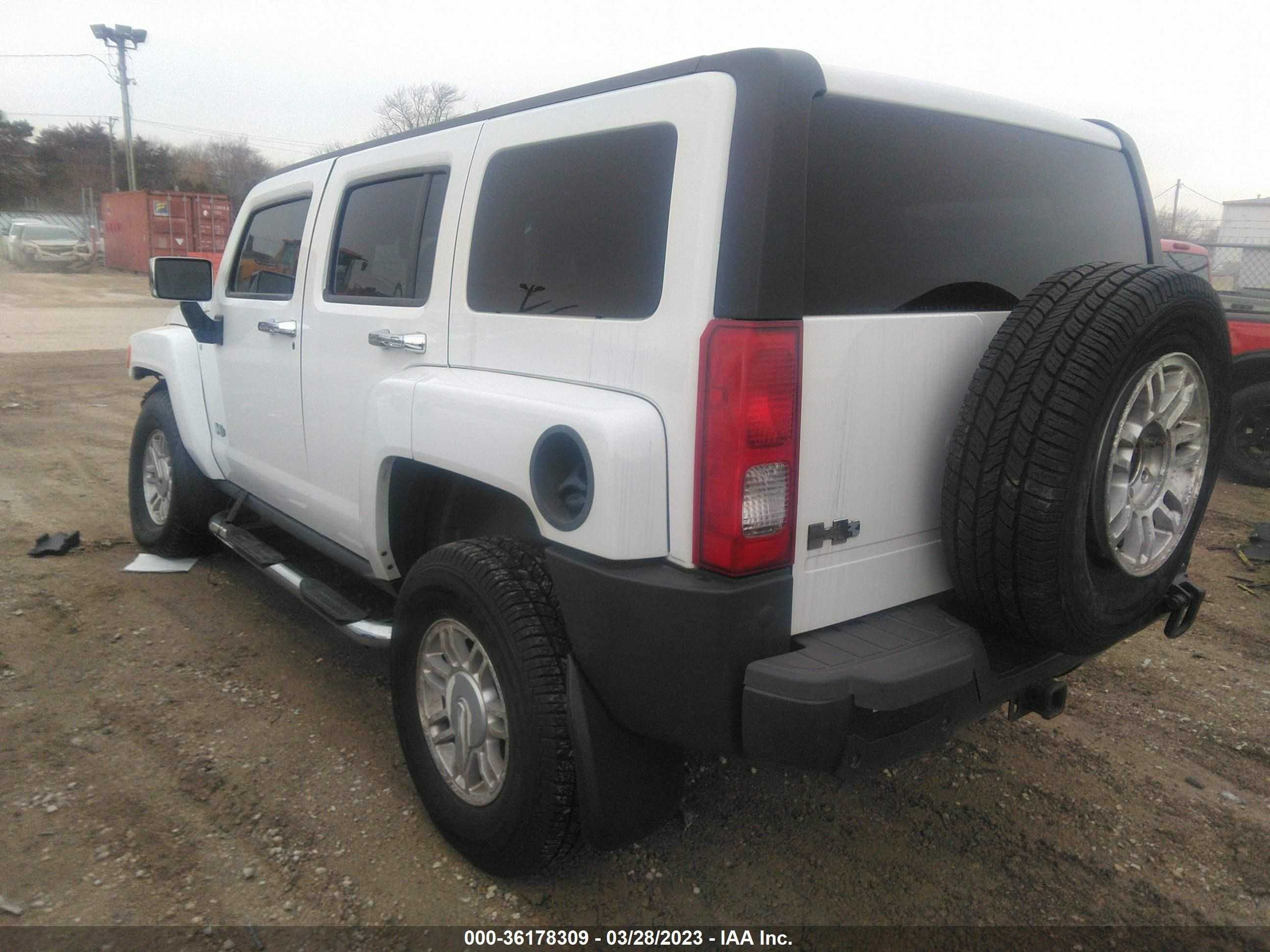 Photo 2 VIN: 5GTDN13E178188497 - HUMMER H3 