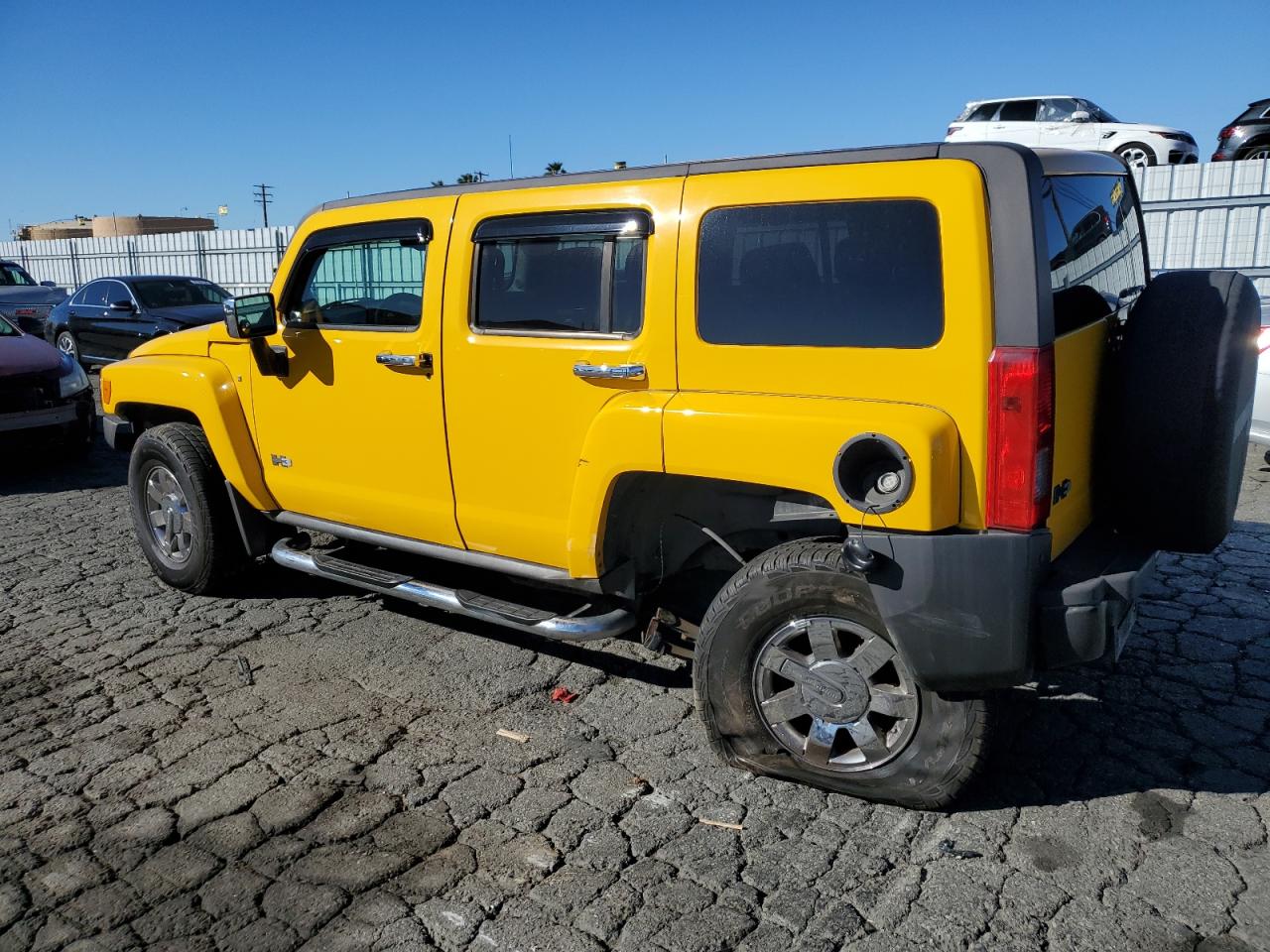 Photo 1 VIN: 5GTDN13E278126770 - HUMMER H3 