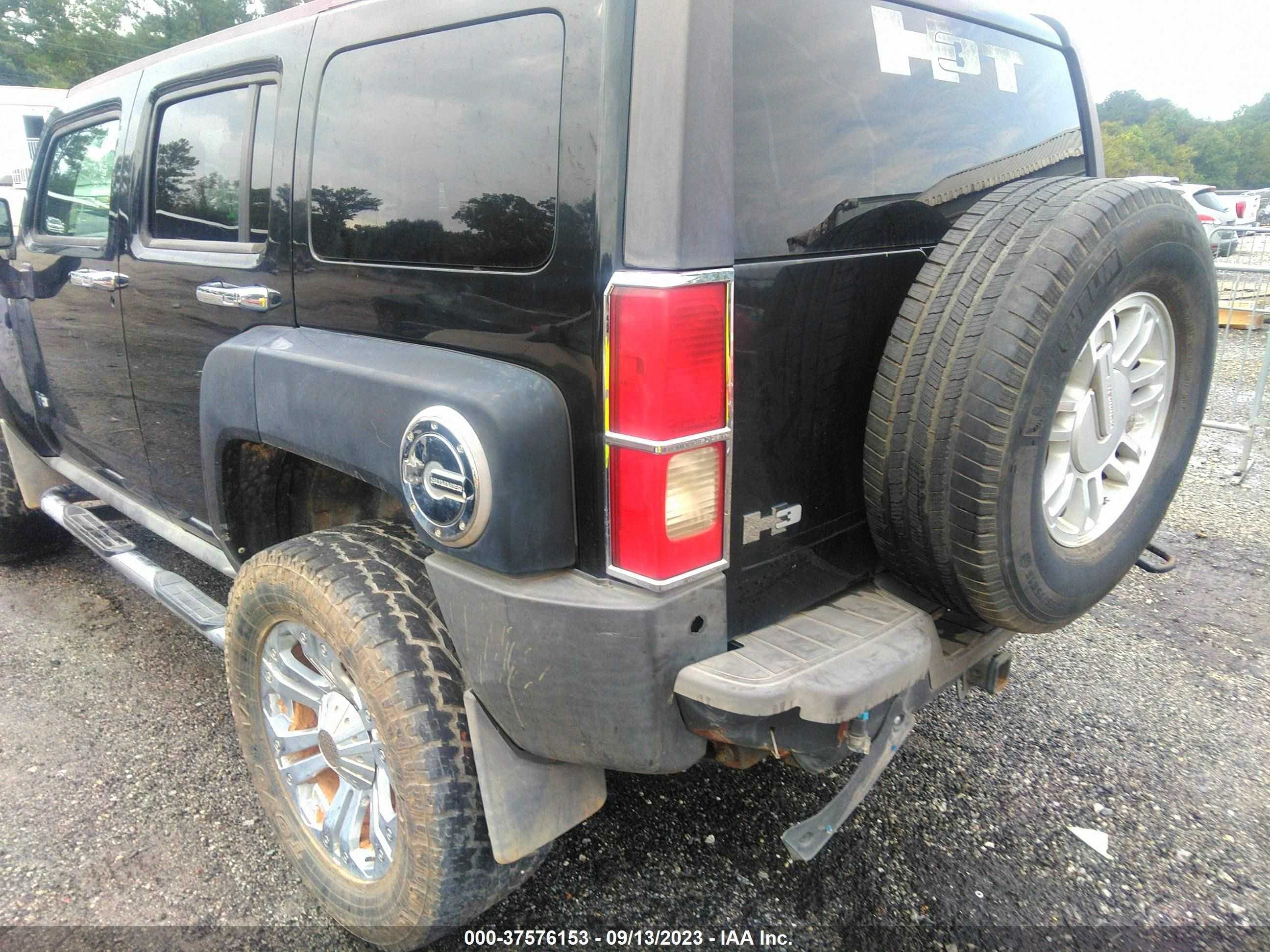 Photo 5 VIN: 5GTDN13E278195037 - HUMMER H3 