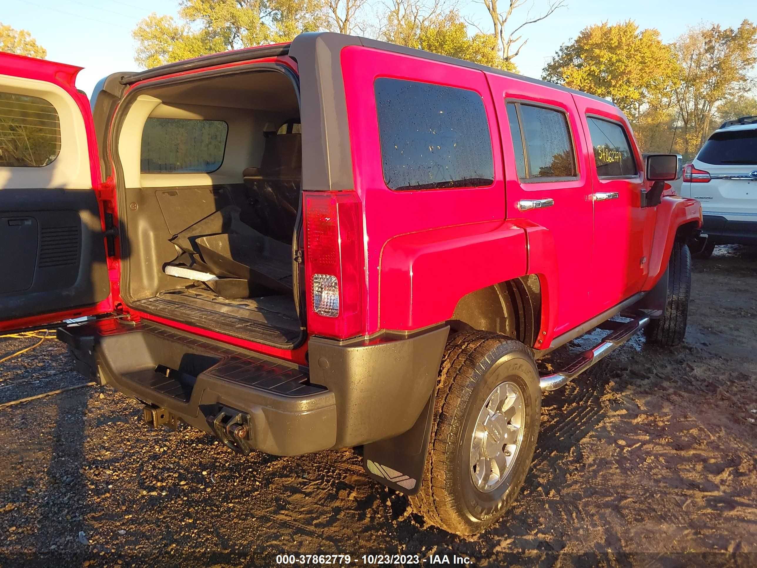 Photo 3 VIN: 5GTDN13E278209325 - HUMMER H3 