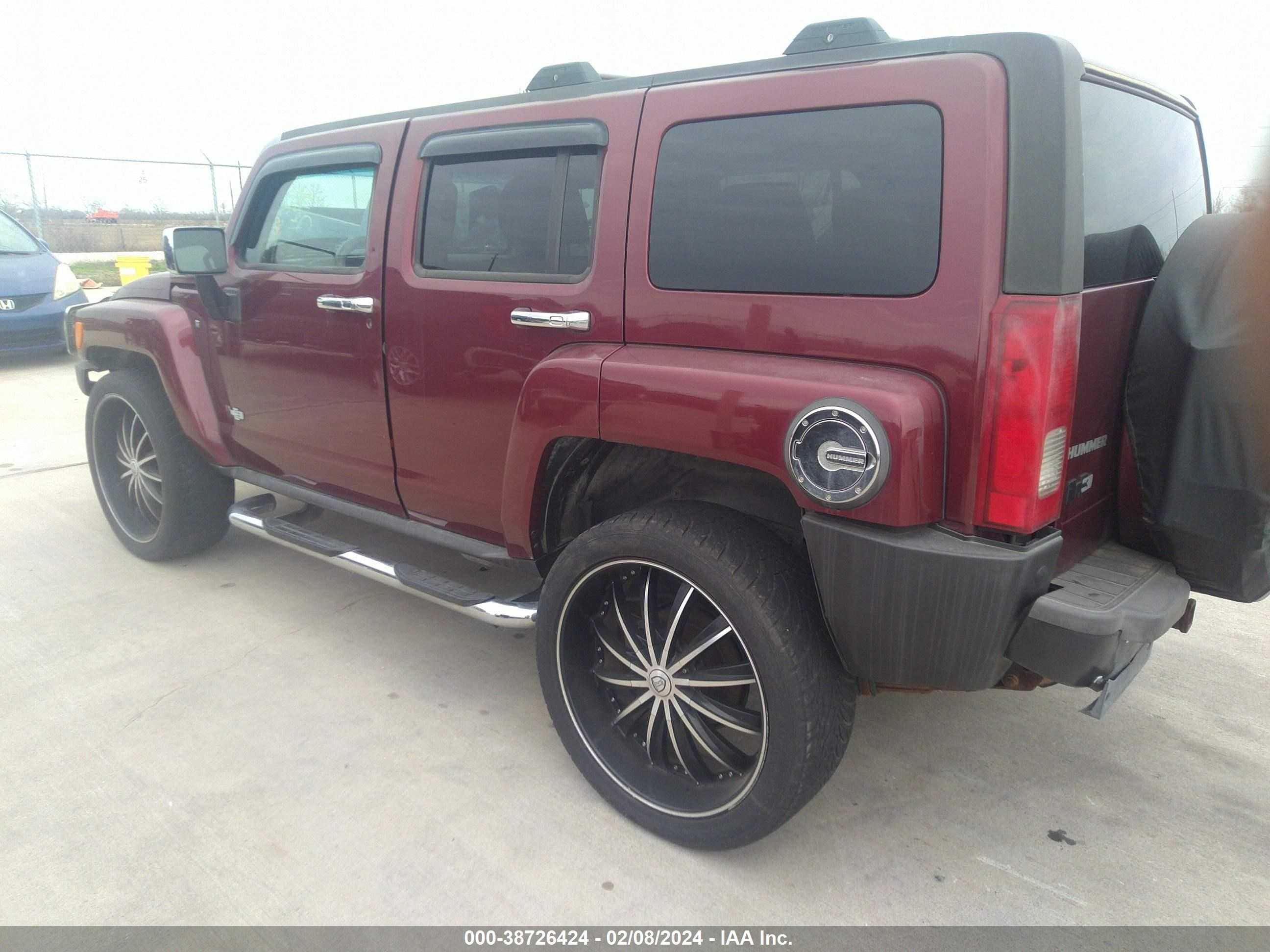 Photo 2 VIN: 5GTDN13E478157101 - HUMMER H3 