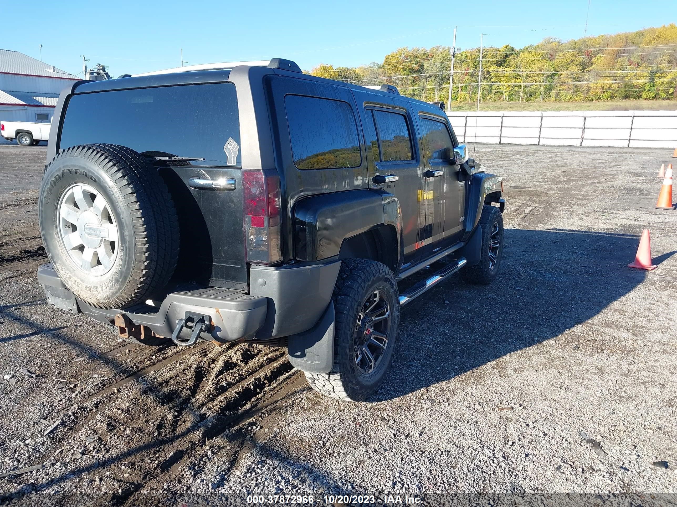 Photo 3 VIN: 5GTDN13E478170754 - HUMMER H3 