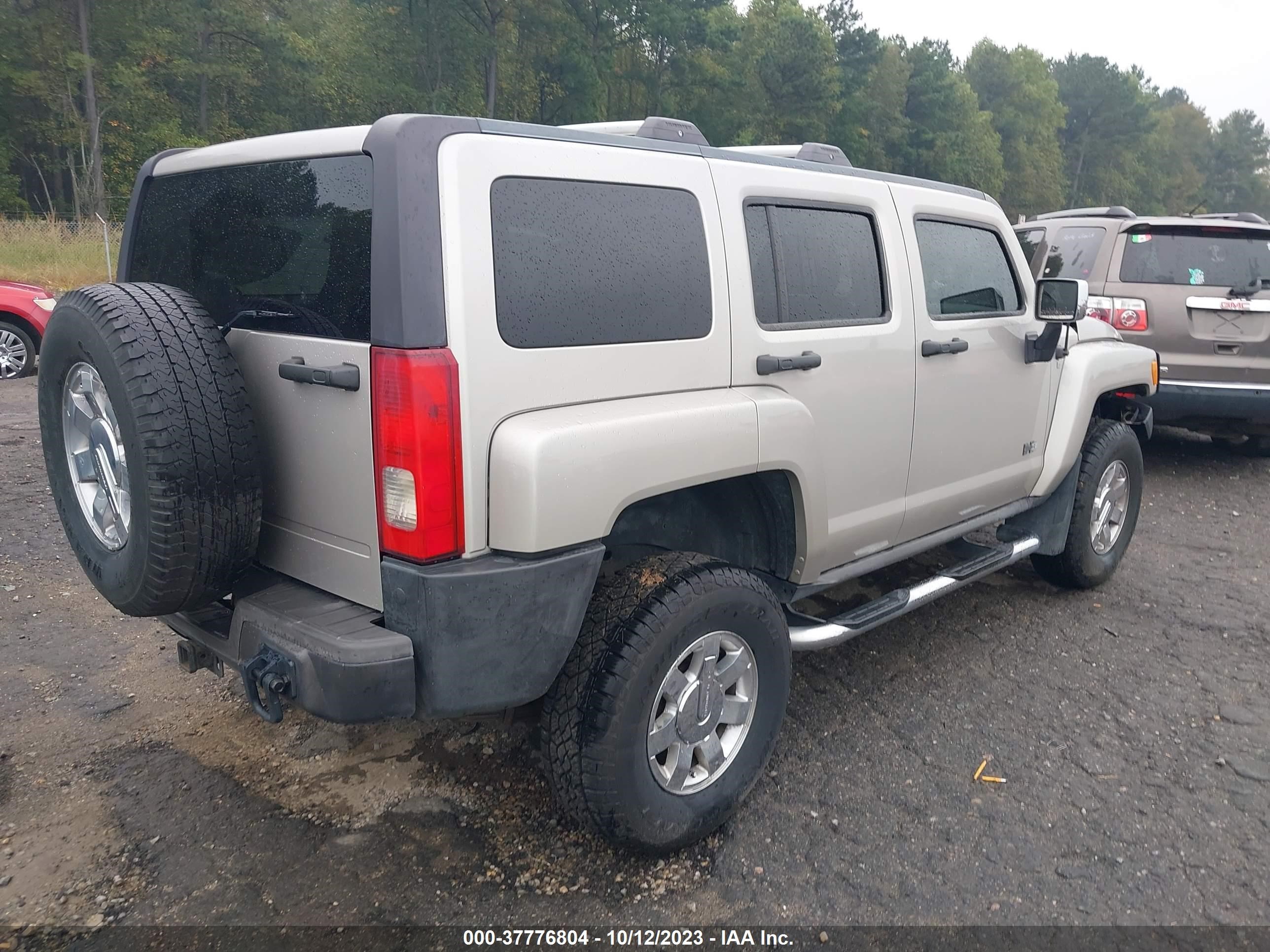 Photo 3 VIN: 5GTDN13E478174738 - HUMMER H3 