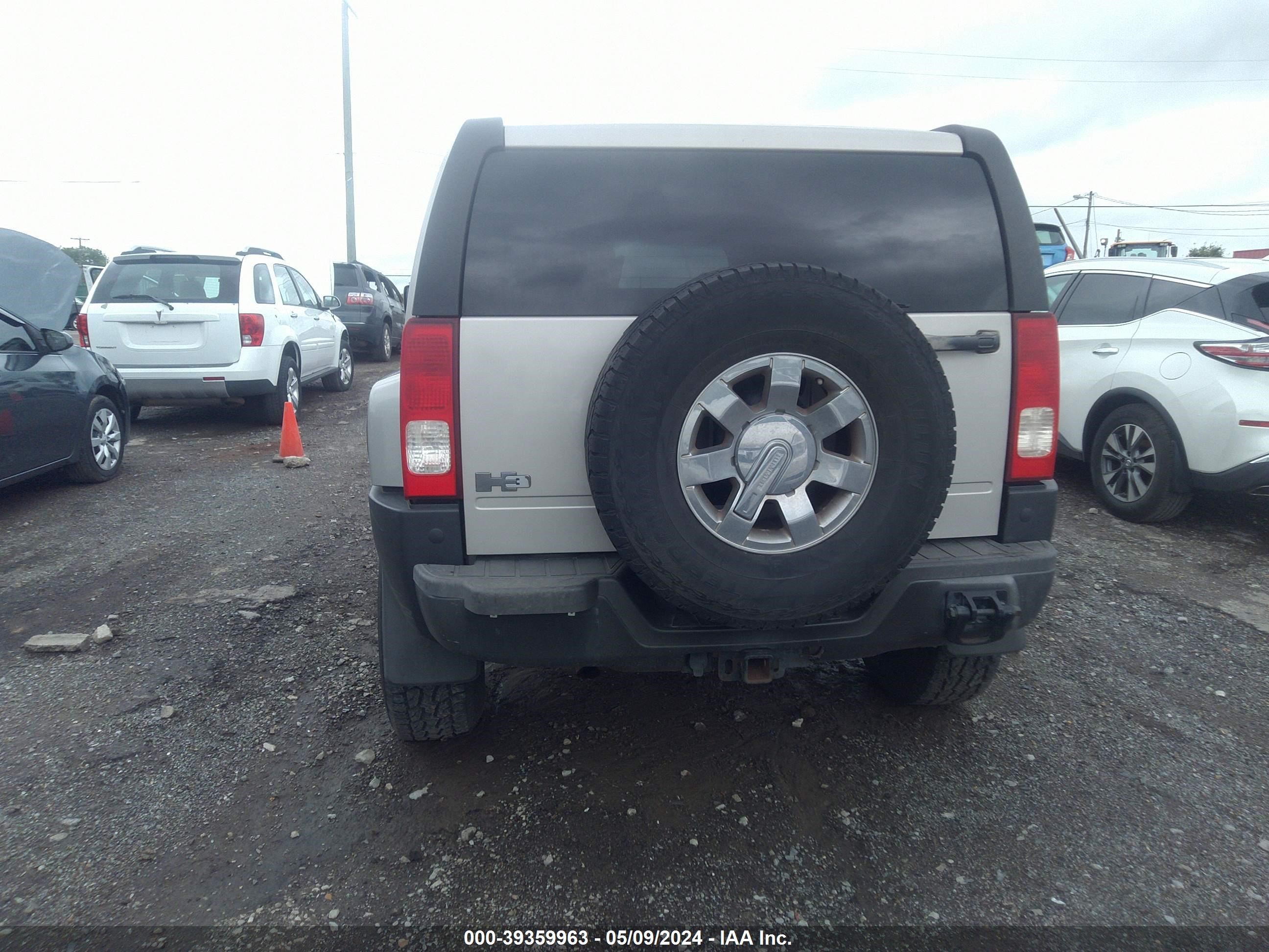 Photo 16 VIN: 5GTDN13E578102074 - HUMMER NULL 