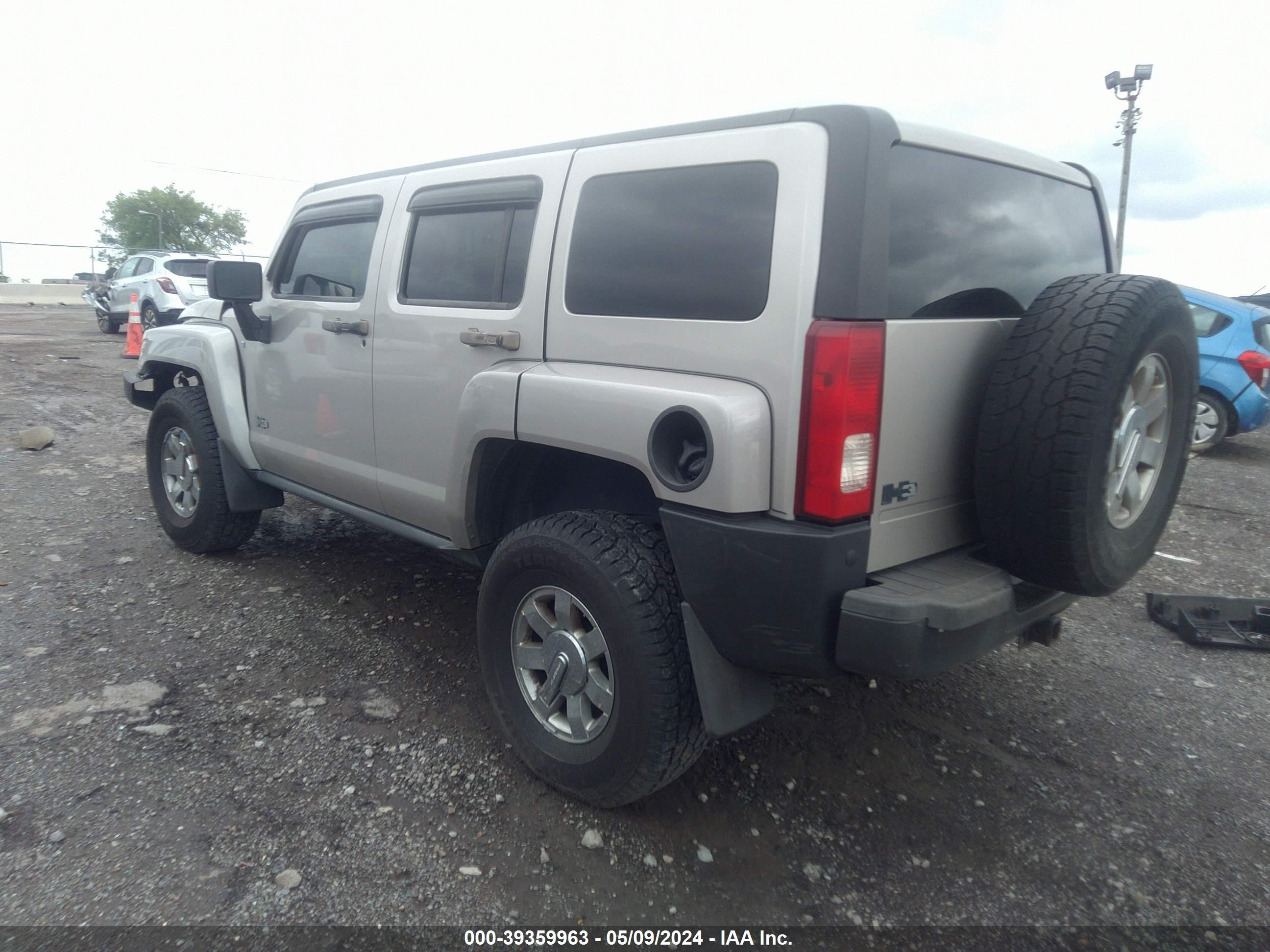 Photo 2 VIN: 5GTDN13E578102074 - HUMMER NULL 