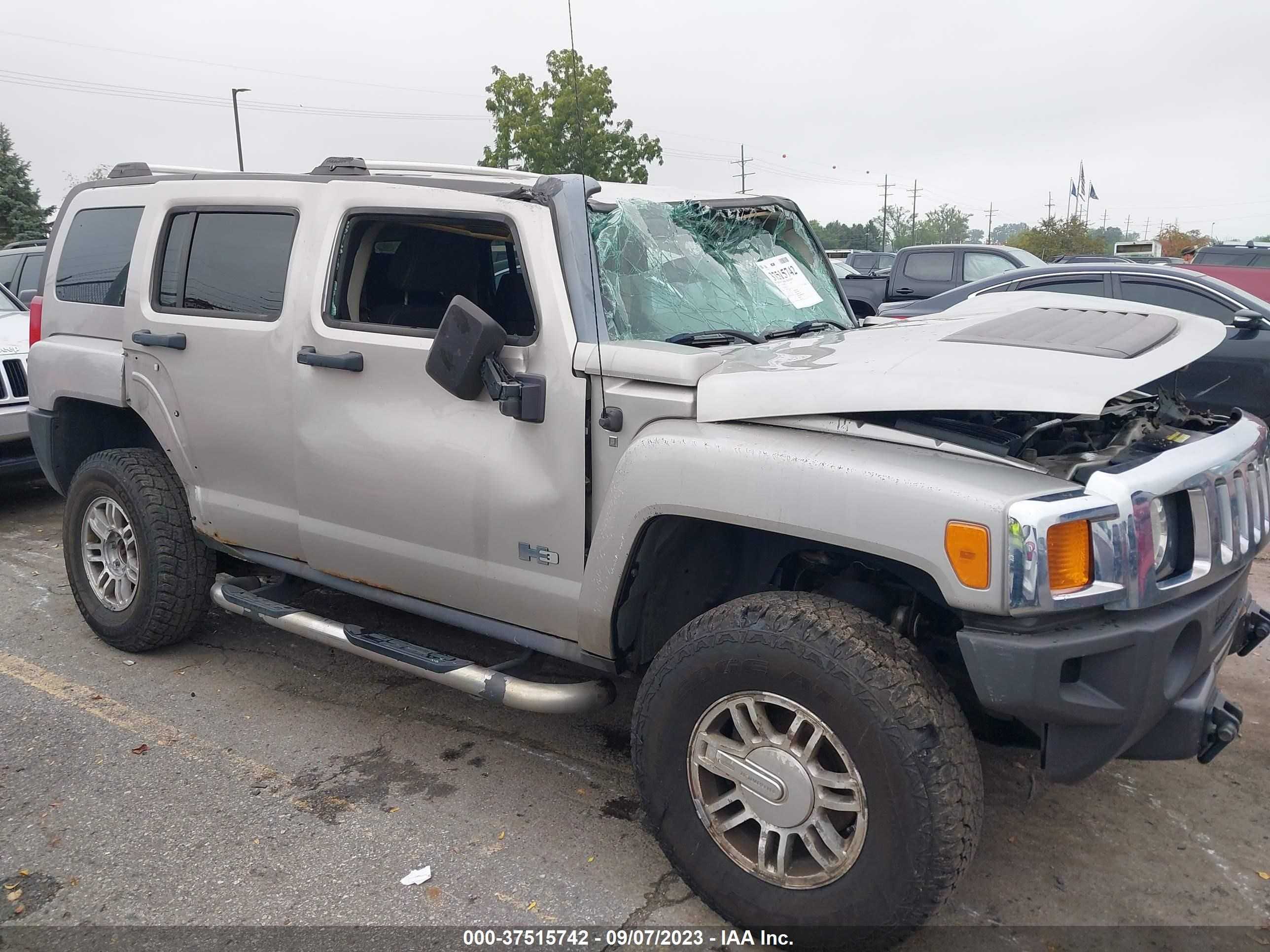 Photo 0 VIN: 5GTDN13E578163456 - HUMMER H3 