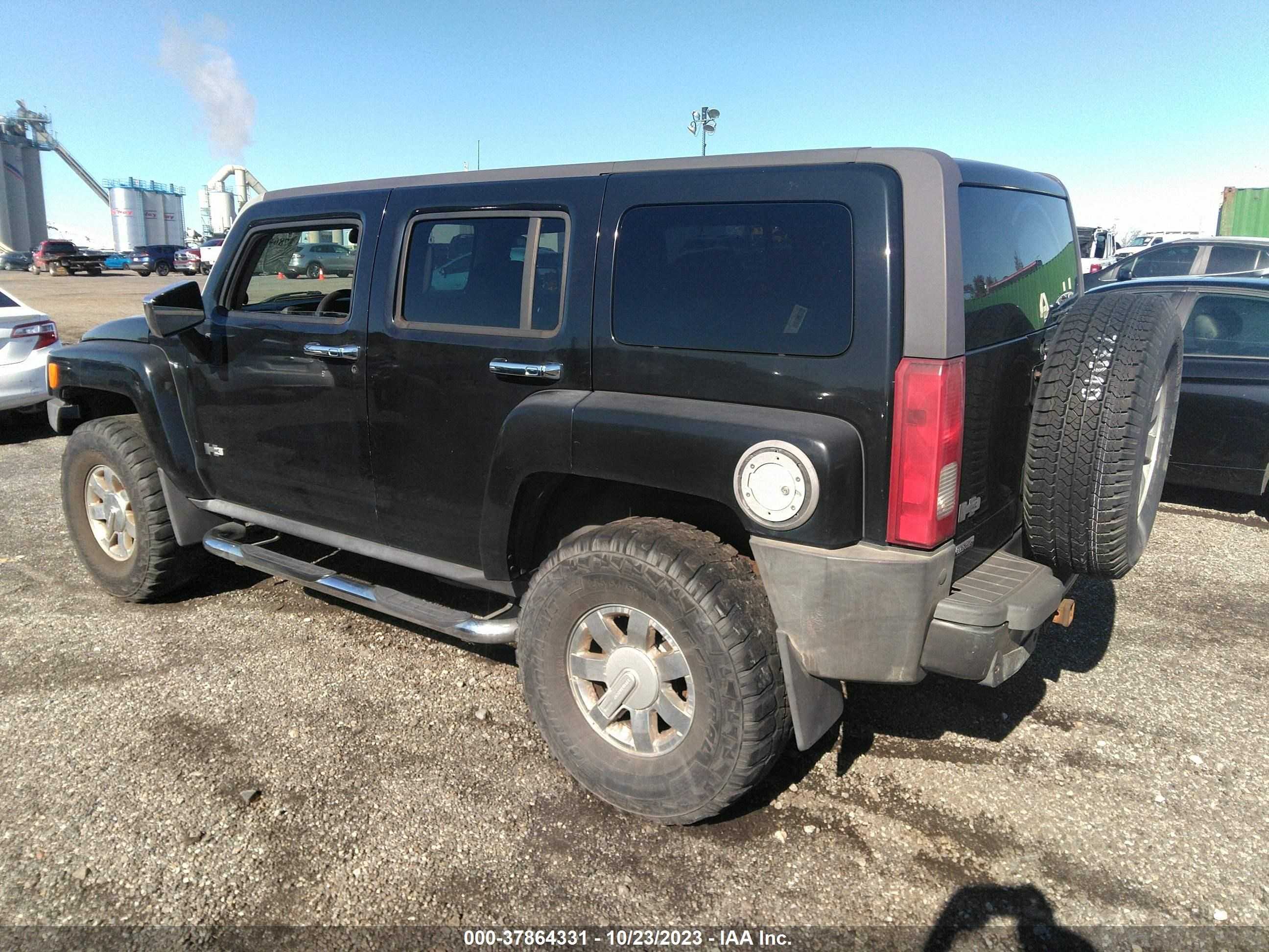 Photo 2 VIN: 5GTDN13E678129123 - HUMMER H3 