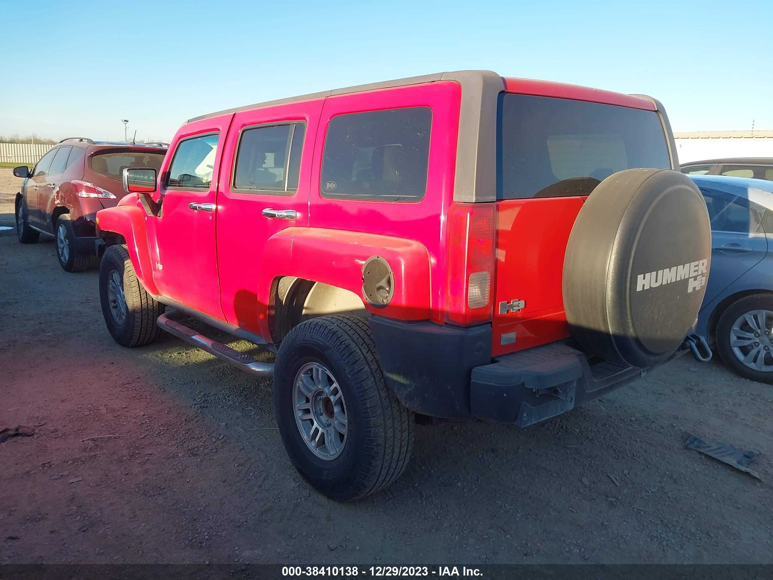 Photo 2 VIN: 5GTDN13E678236642 - HUMMER H3 