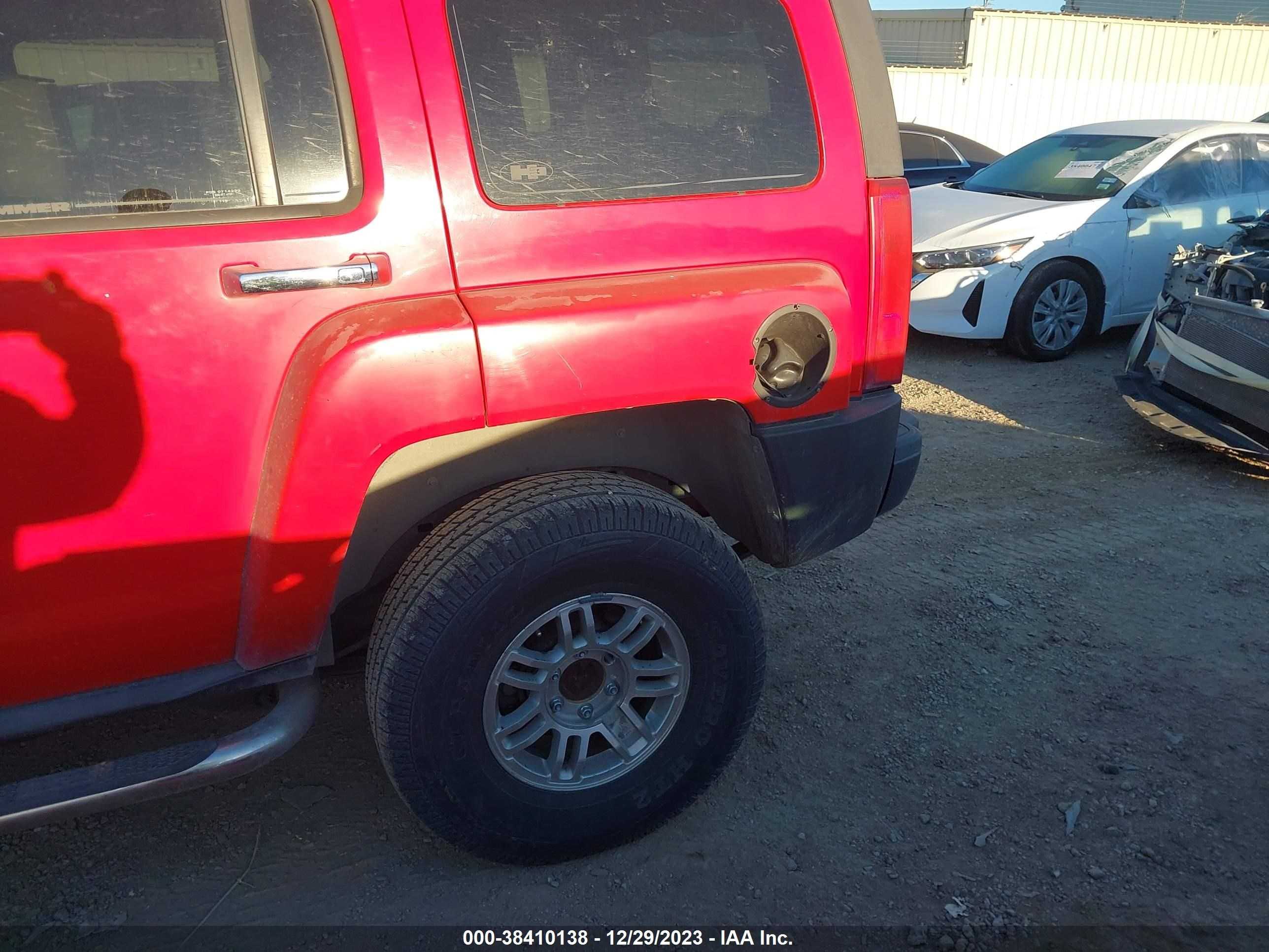 Photo 5 VIN: 5GTDN13E678236642 - HUMMER H3 