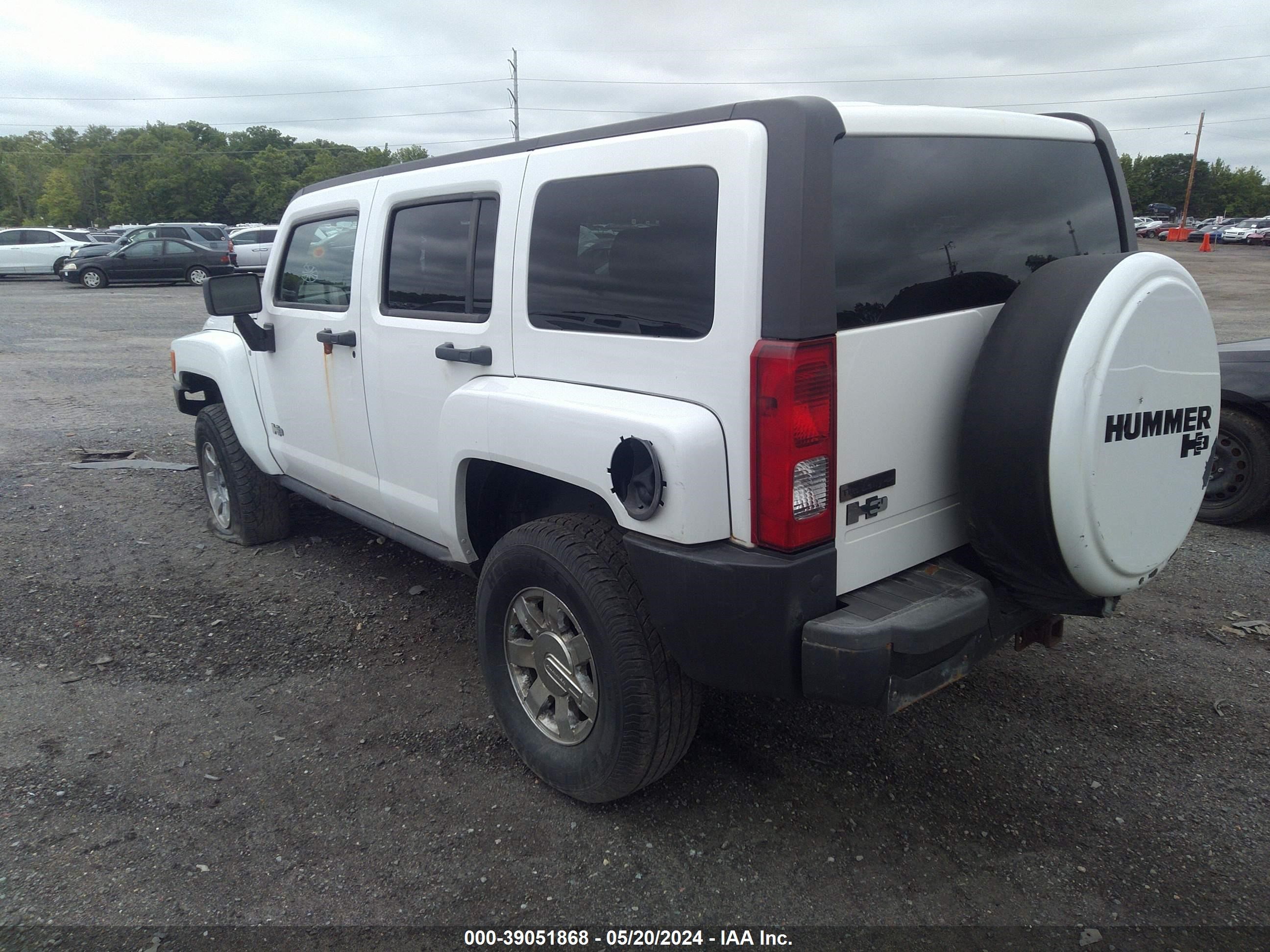 Photo 3 VIN: 5GTDN13E678253814 - HUMMER H3 