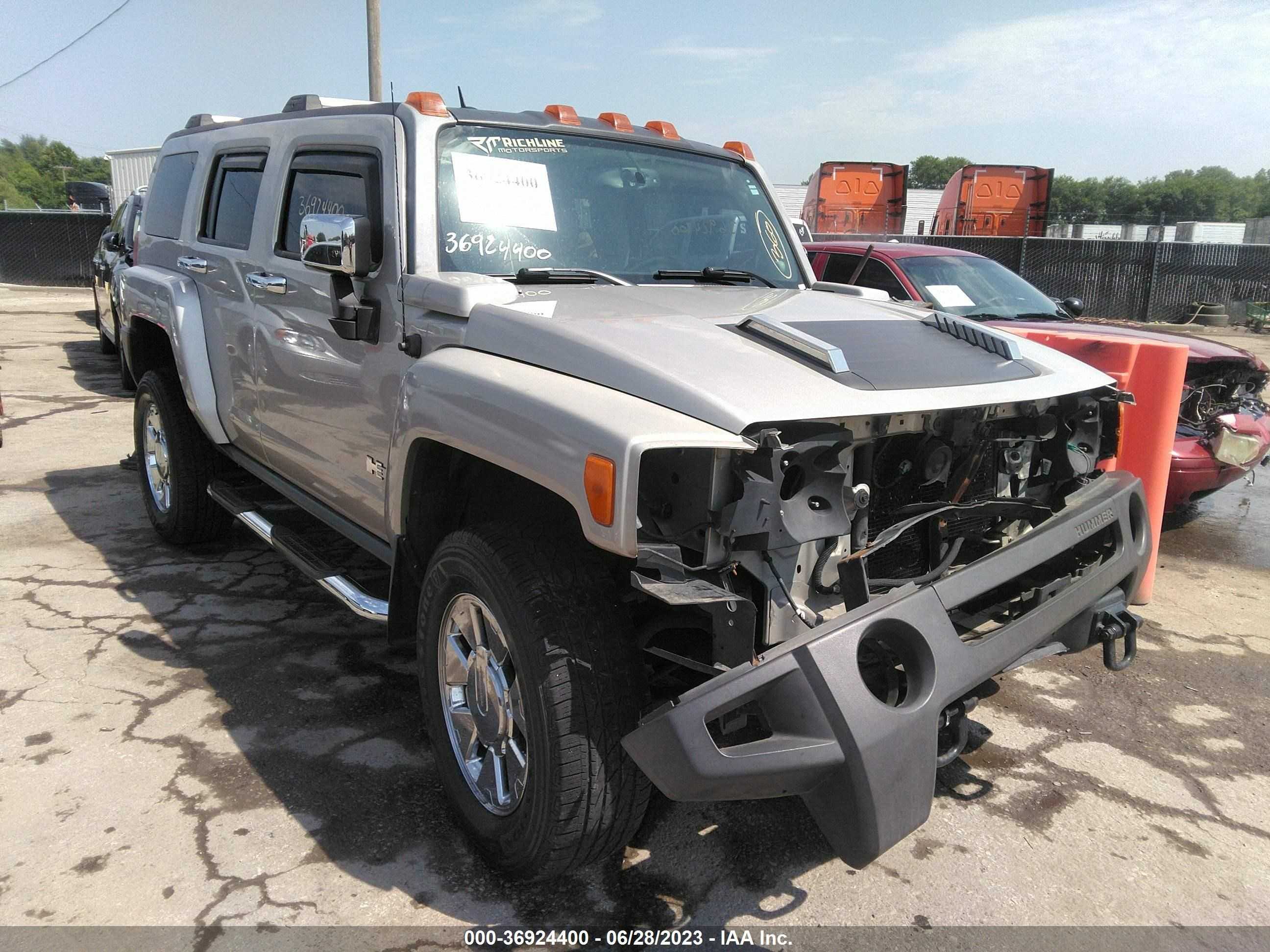 Photo 0 VIN: 5GTDN13E778244328 - HUMMER H3 