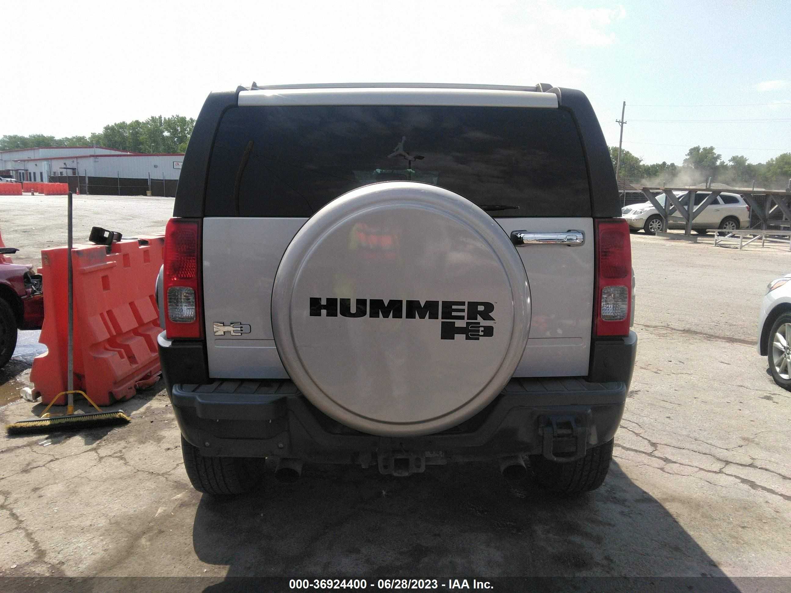 Photo 16 VIN: 5GTDN13E778244328 - HUMMER H3 