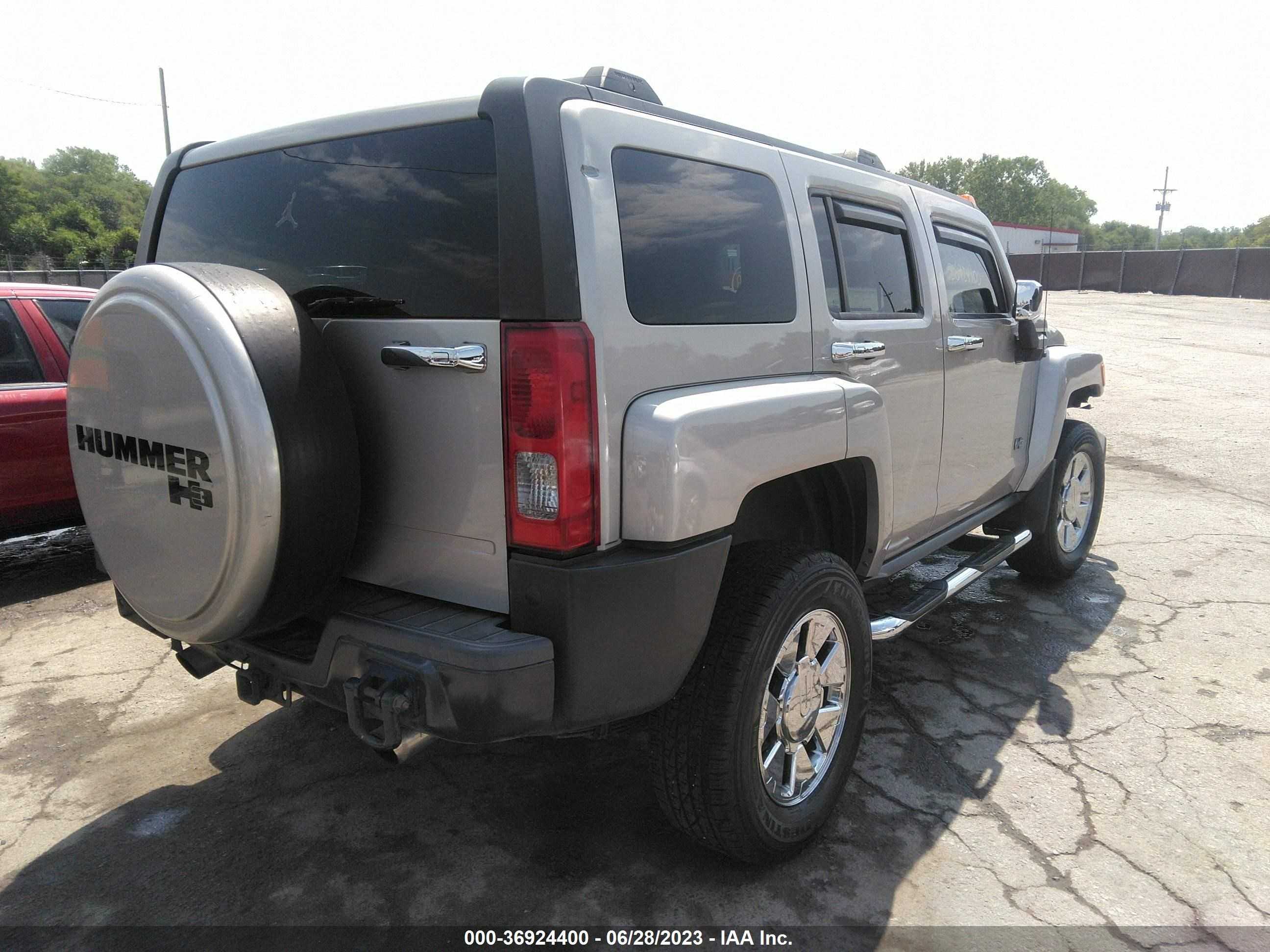 Photo 3 VIN: 5GTDN13E778244328 - HUMMER H3 