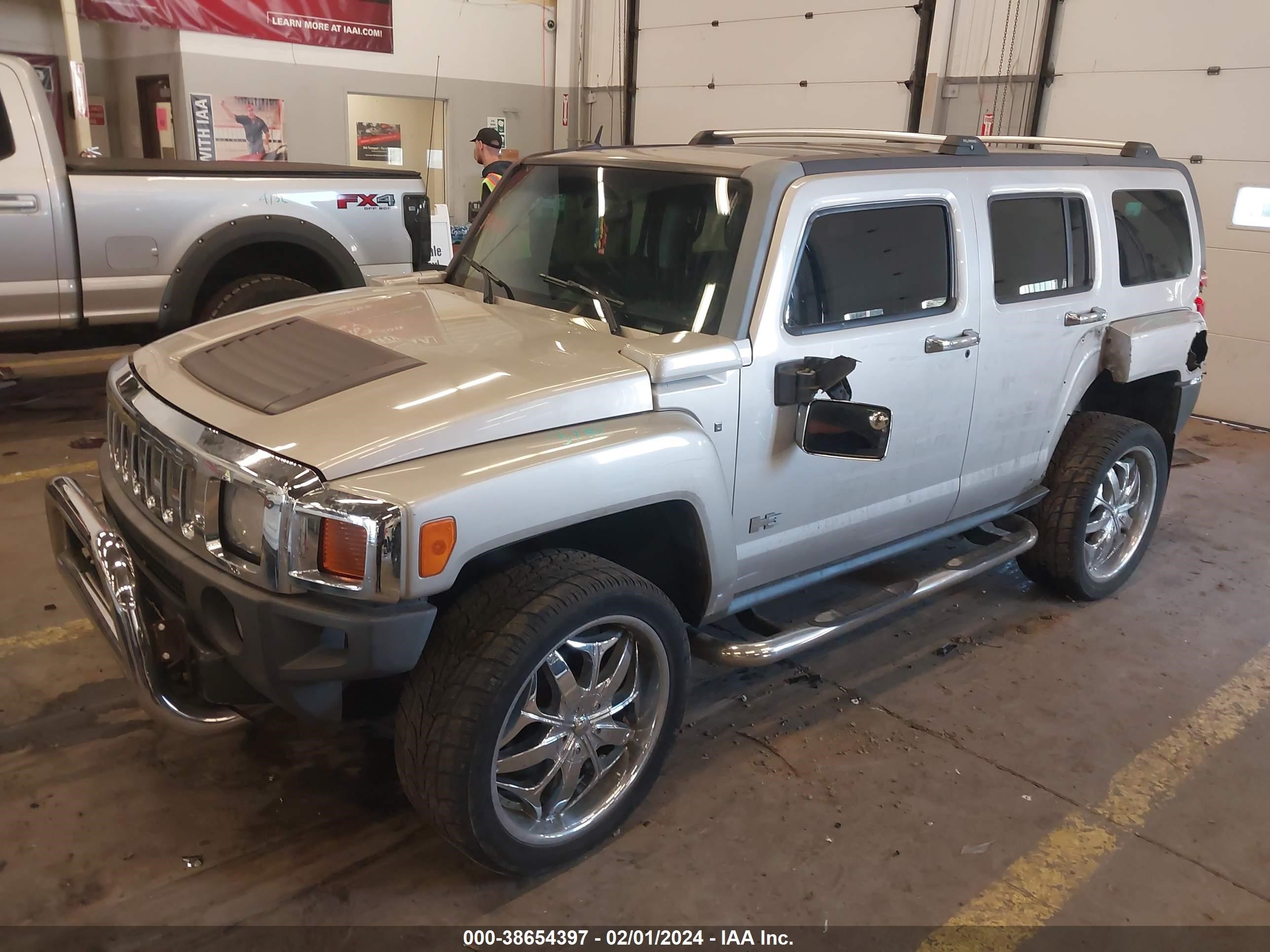 Photo 1 VIN: 5GTDN13E878256066 - HUMMER H3 