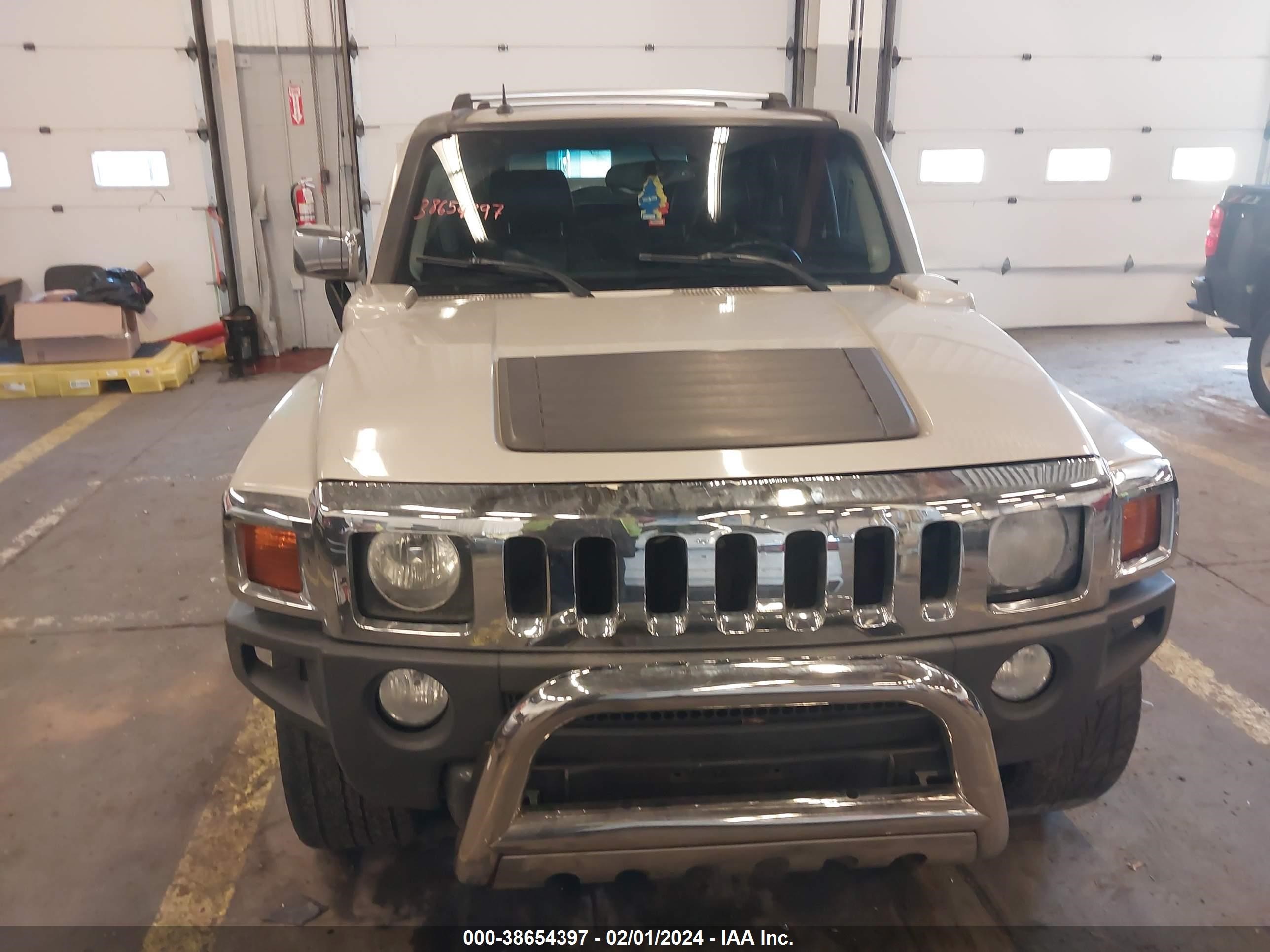 Photo 11 VIN: 5GTDN13E878256066 - HUMMER H3 