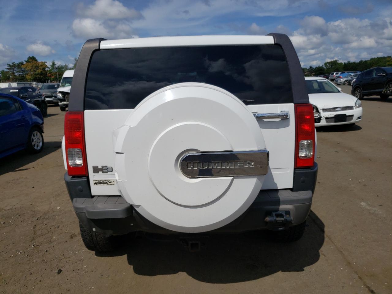 Photo 5 VIN: 5GTDN13EX78171195 - HUMMER H3 