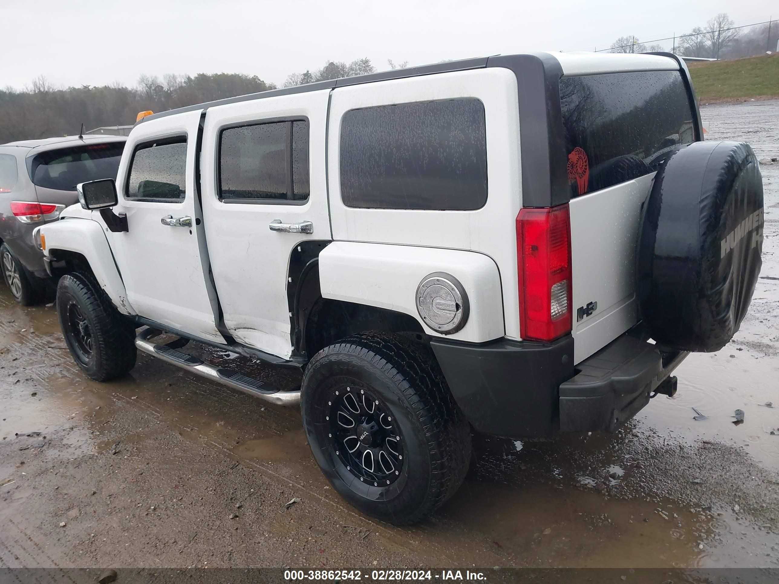 Photo 2 VIN: 5GTDN13EX78227698 - HUMMER NULL 