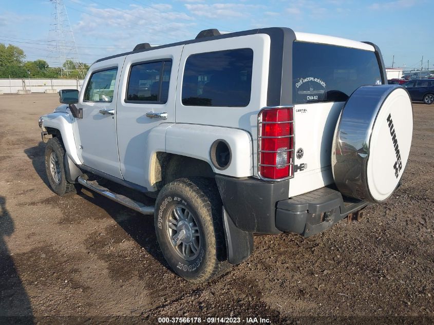 Photo 2 VIN: 5GTEN13E088136641 - HUMMER H3 