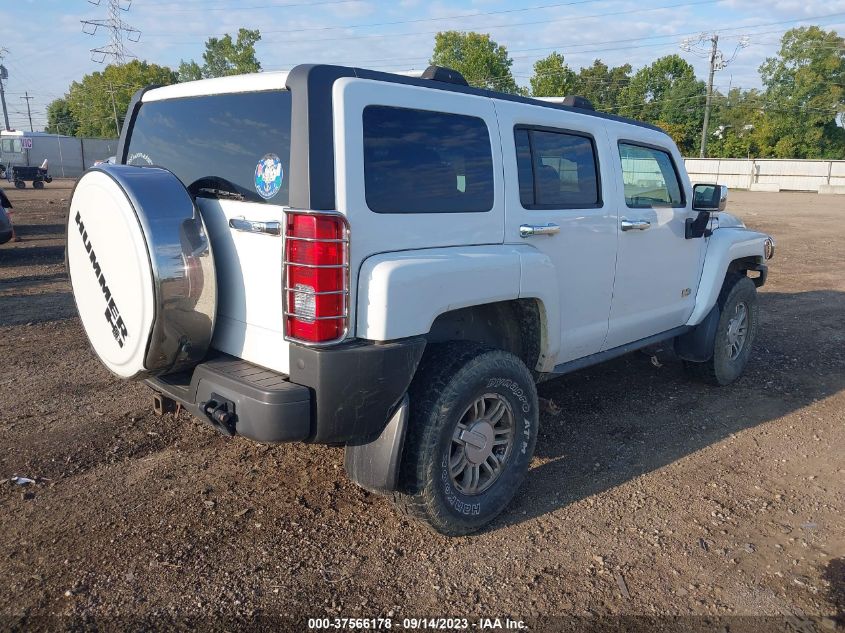 Photo 3 VIN: 5GTEN13E088136641 - HUMMER H3 