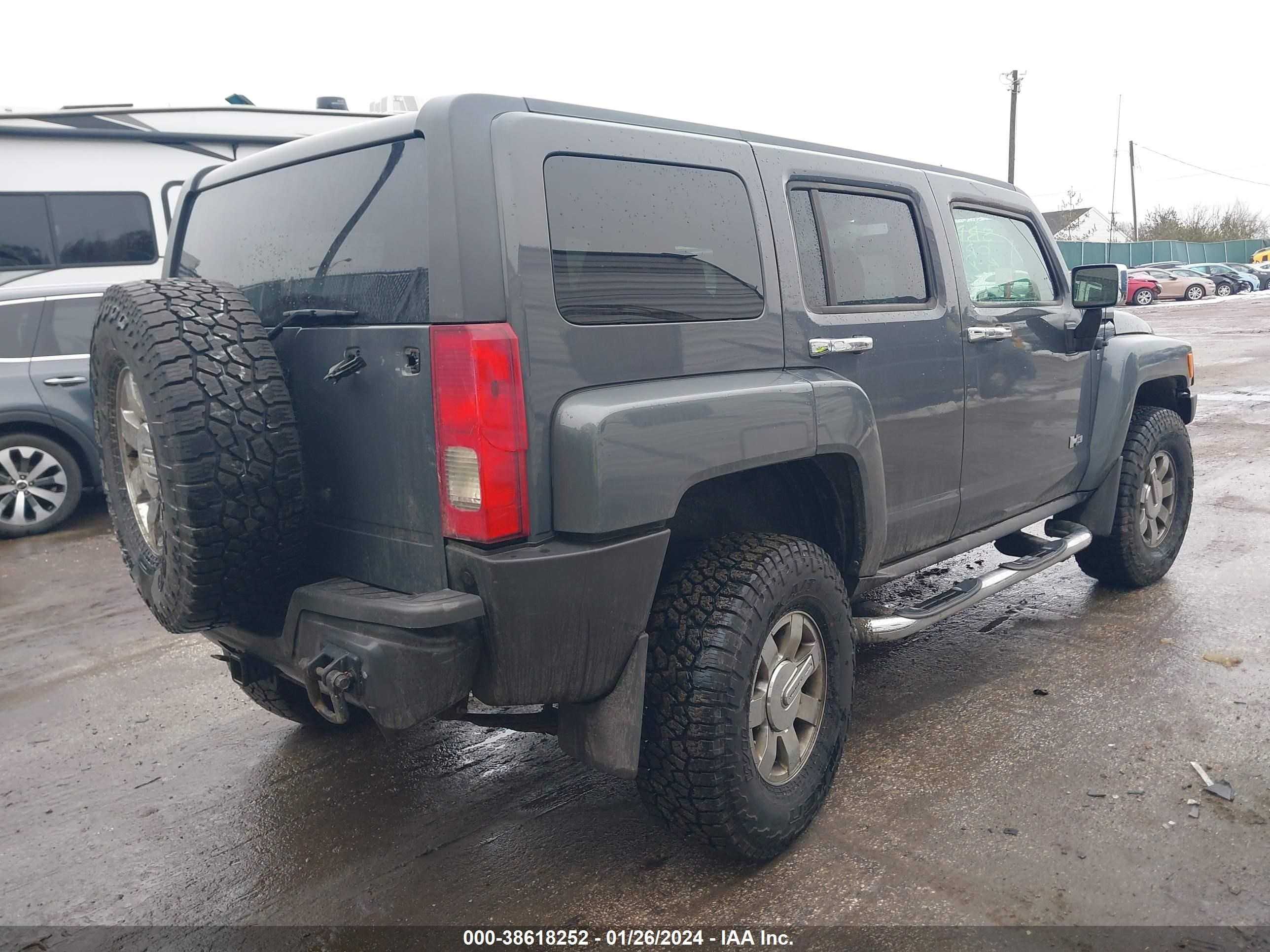 Photo 3 VIN: 5GTEN13E098118741 - HUMMER H3 