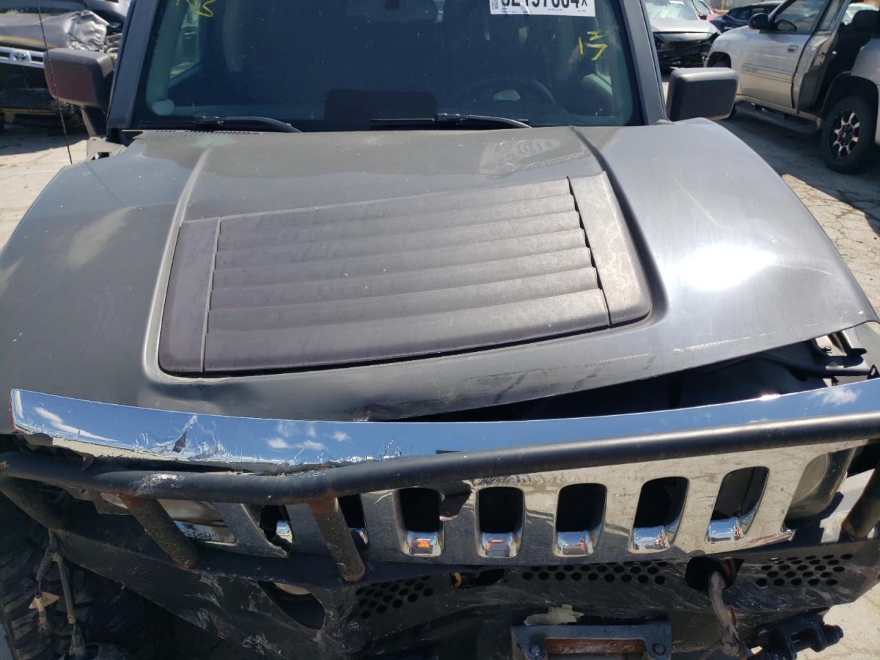 Photo 11 VIN: 5GTEN13E188101803 - HUMMER H3 