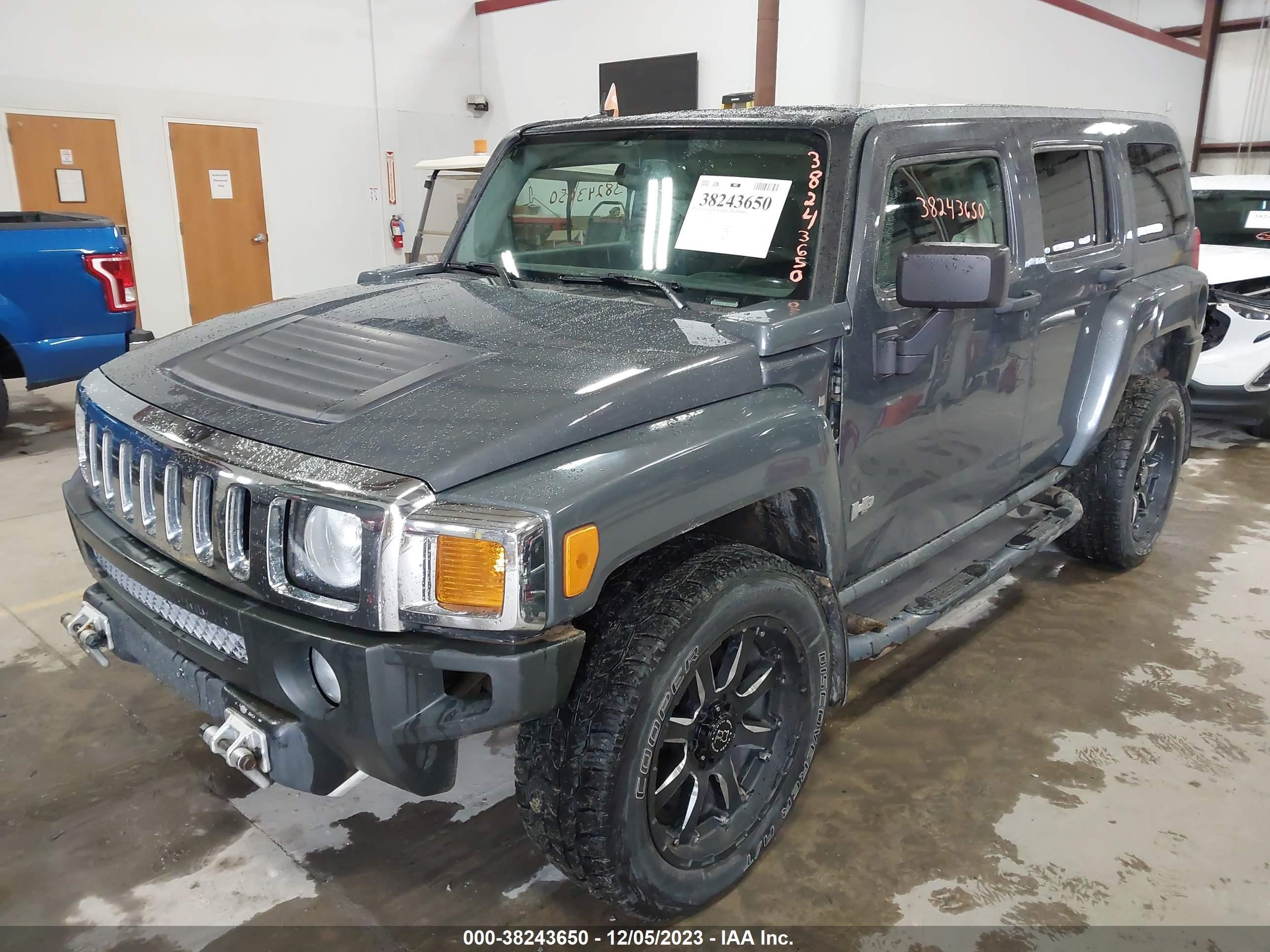 Photo 1 VIN: 5GTEN13E198107568 - HUMMER H3 