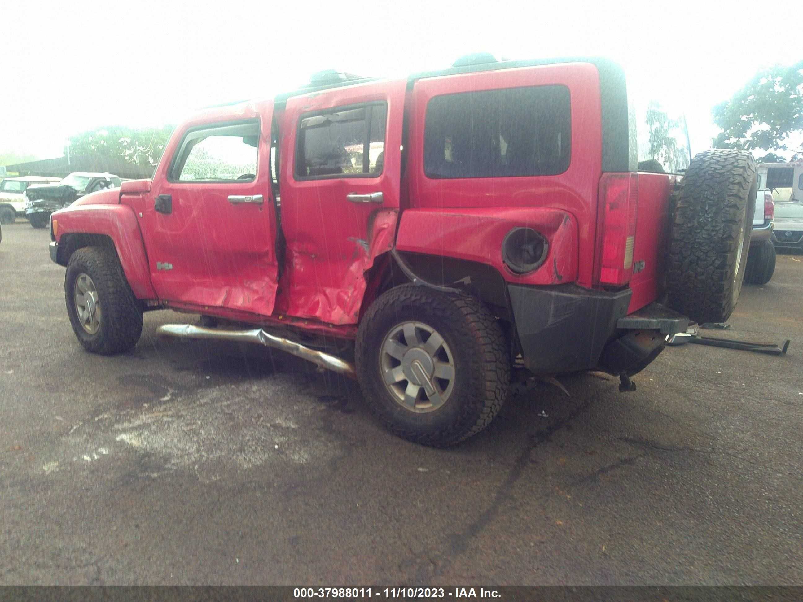 Photo 2 VIN: 5GTEN13E198139422 - HUMMER H3 