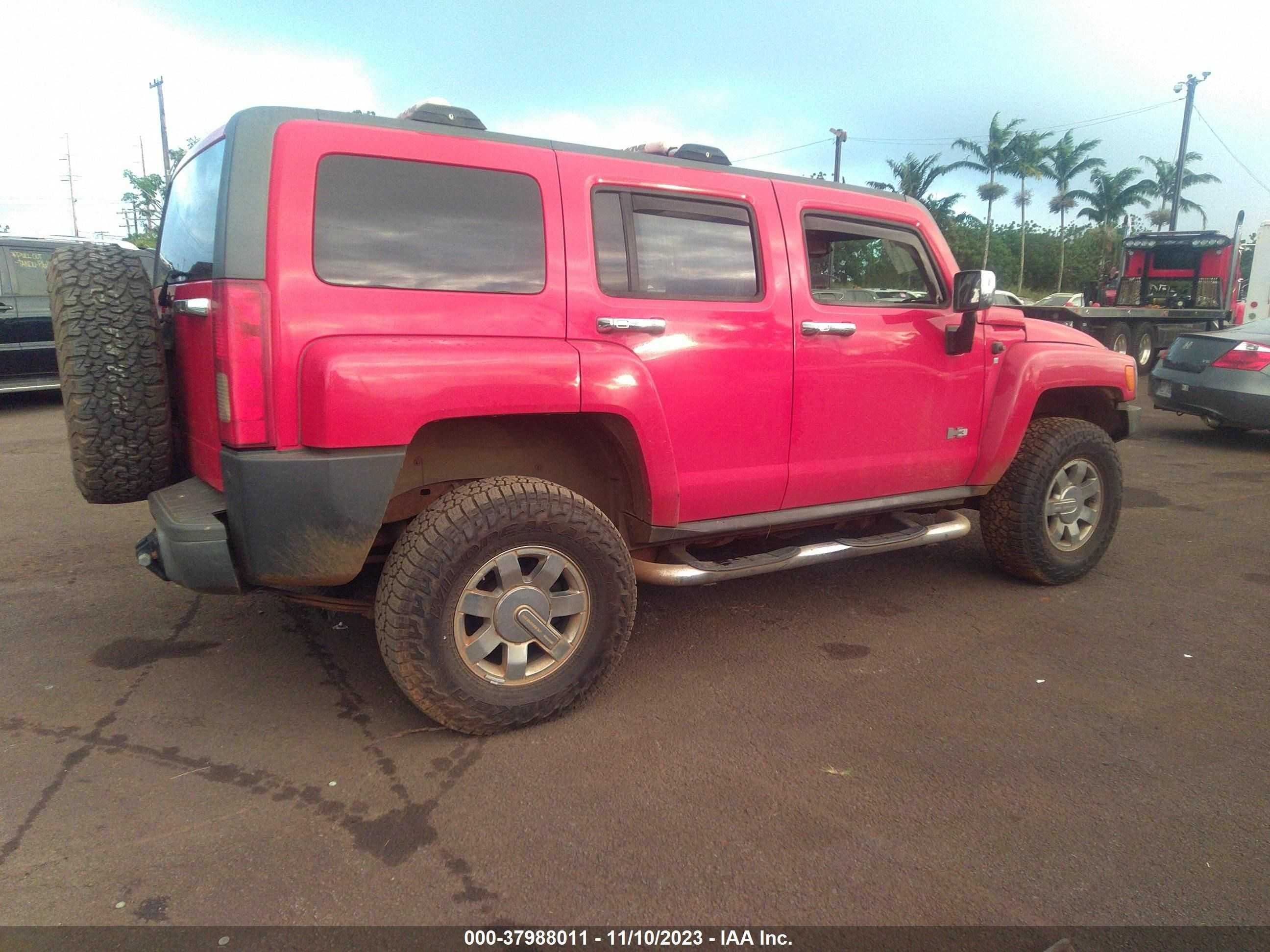 Photo 3 VIN: 5GTEN13E198139422 - HUMMER H3 