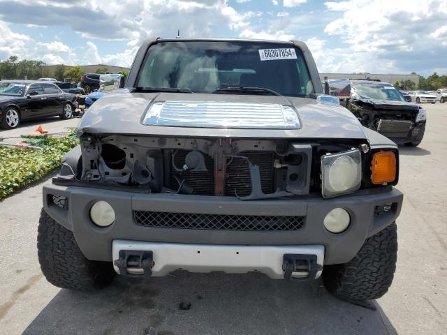 Photo 4 VIN: 5GTEN13E288143428 - HUMMER H3 