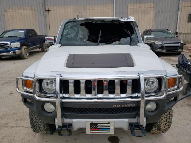 Photo 4 VIN: 5GTEN13E288149939 - HUMMER H3 