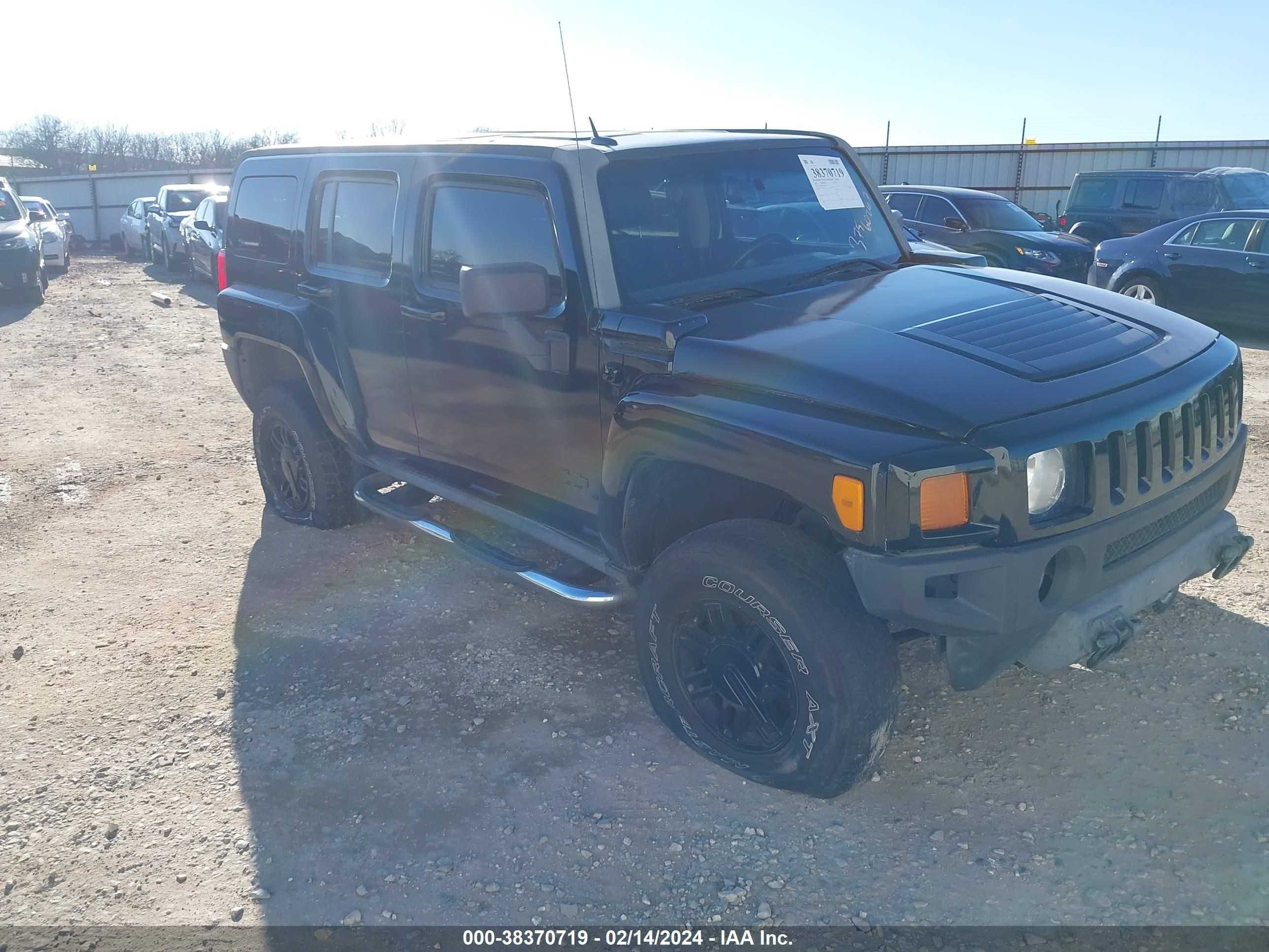 Photo 6 VIN: 5GTEN13E488101102 - HUMMER H3 