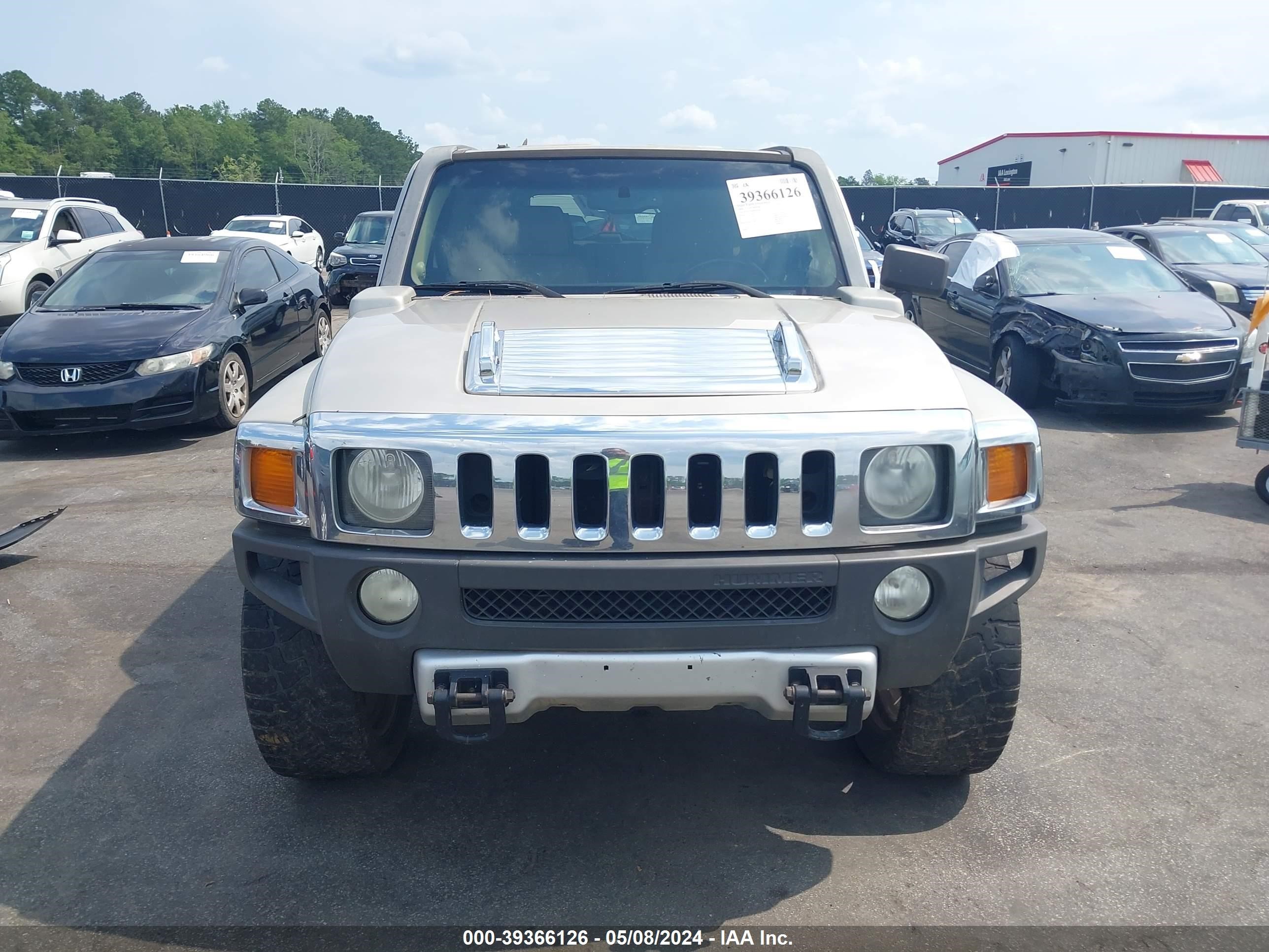 Photo 11 VIN: 5GTEN13E488108244 - HUMMER NULL 