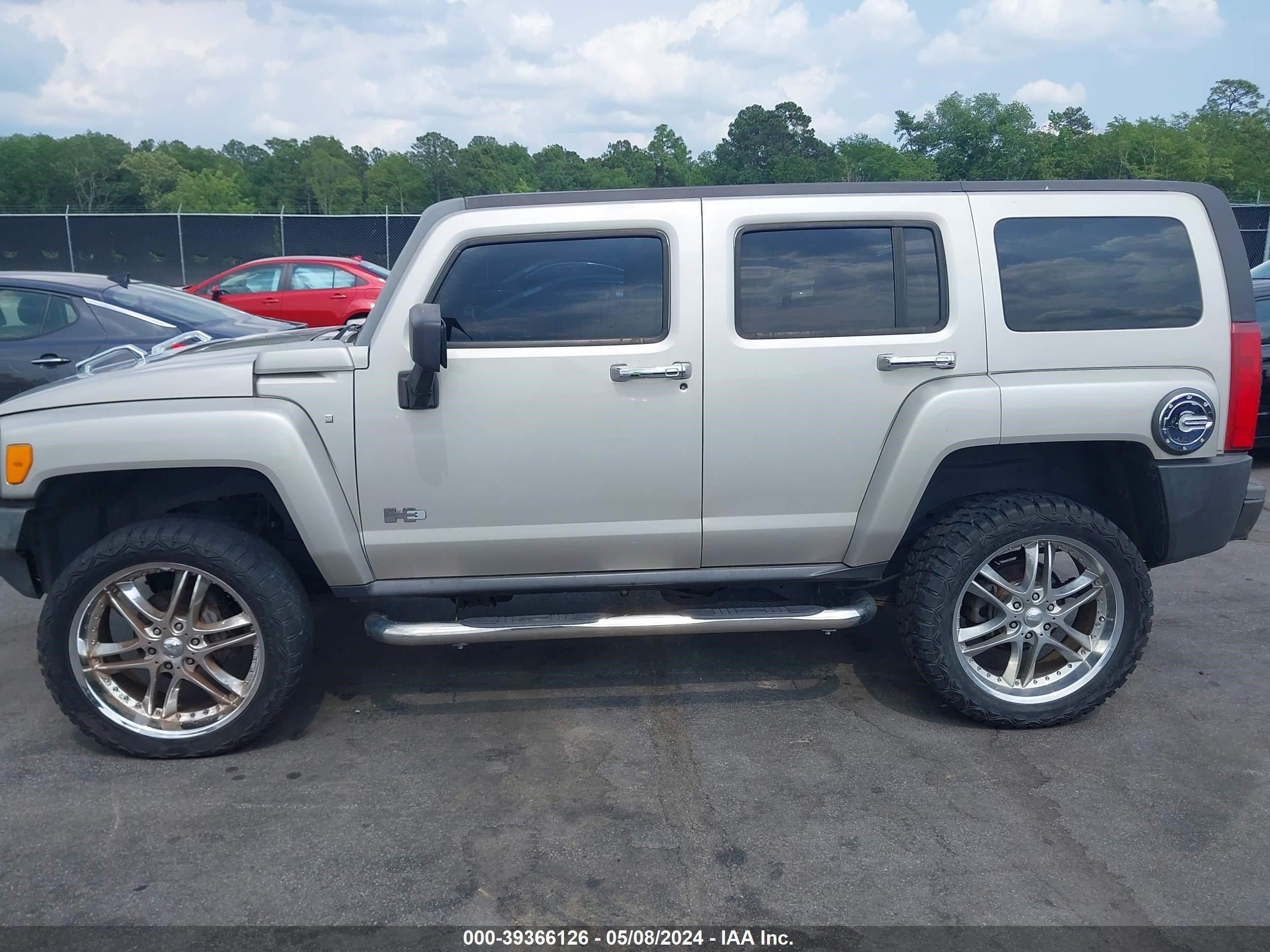 Photo 13 VIN: 5GTEN13E488108244 - HUMMER NULL 