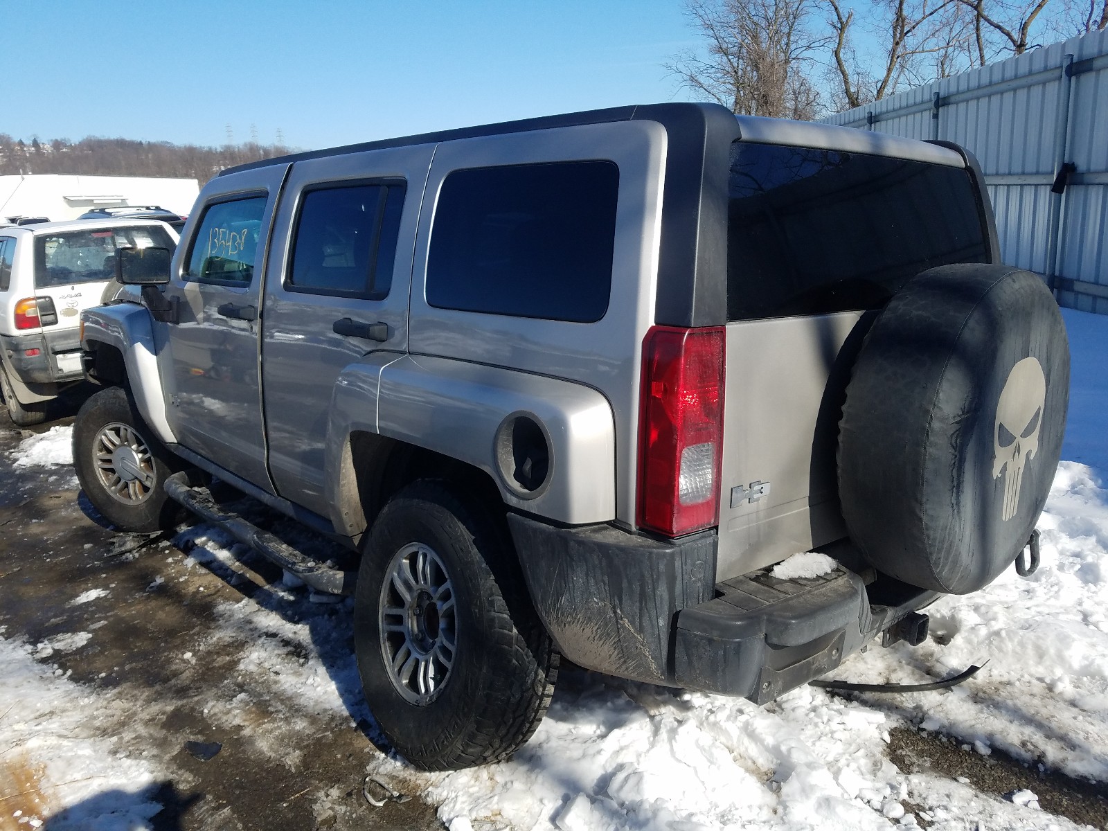 Photo 2 VIN: 5GTEN13E698100714 - HUMMER H3 