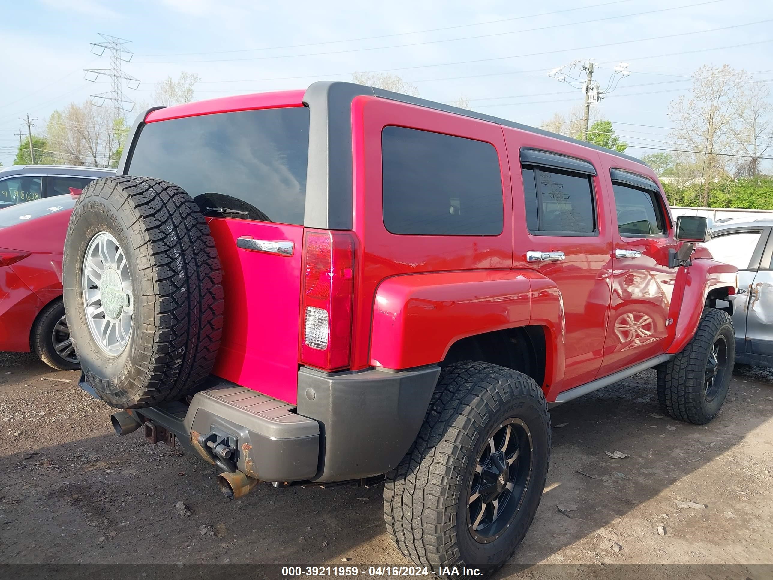 Photo 3 VIN: 5GTEN13E788153985 - HUMMER NULL 